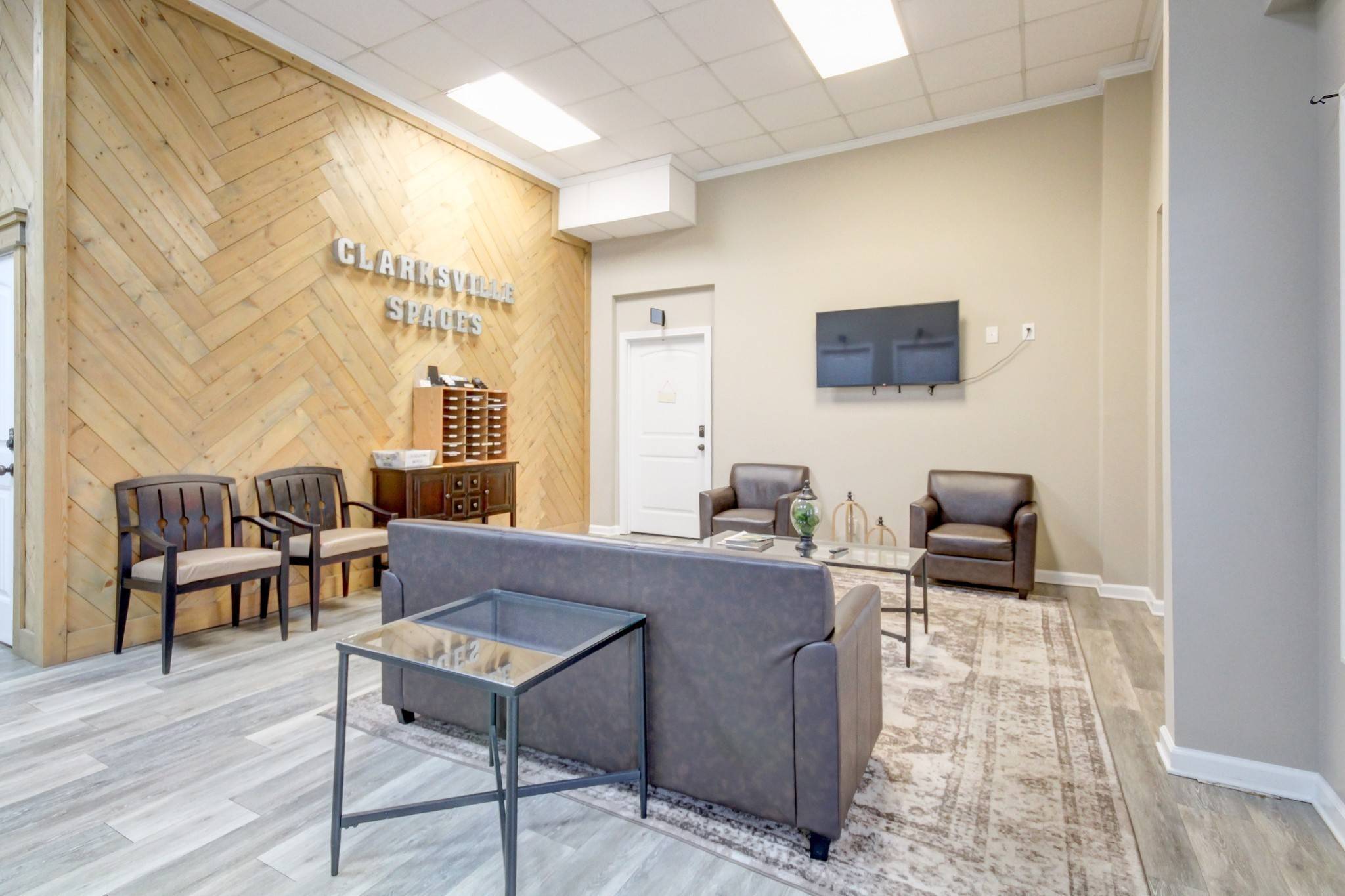 1017 S Riverside Dr #224, Clarksville, TN 37040