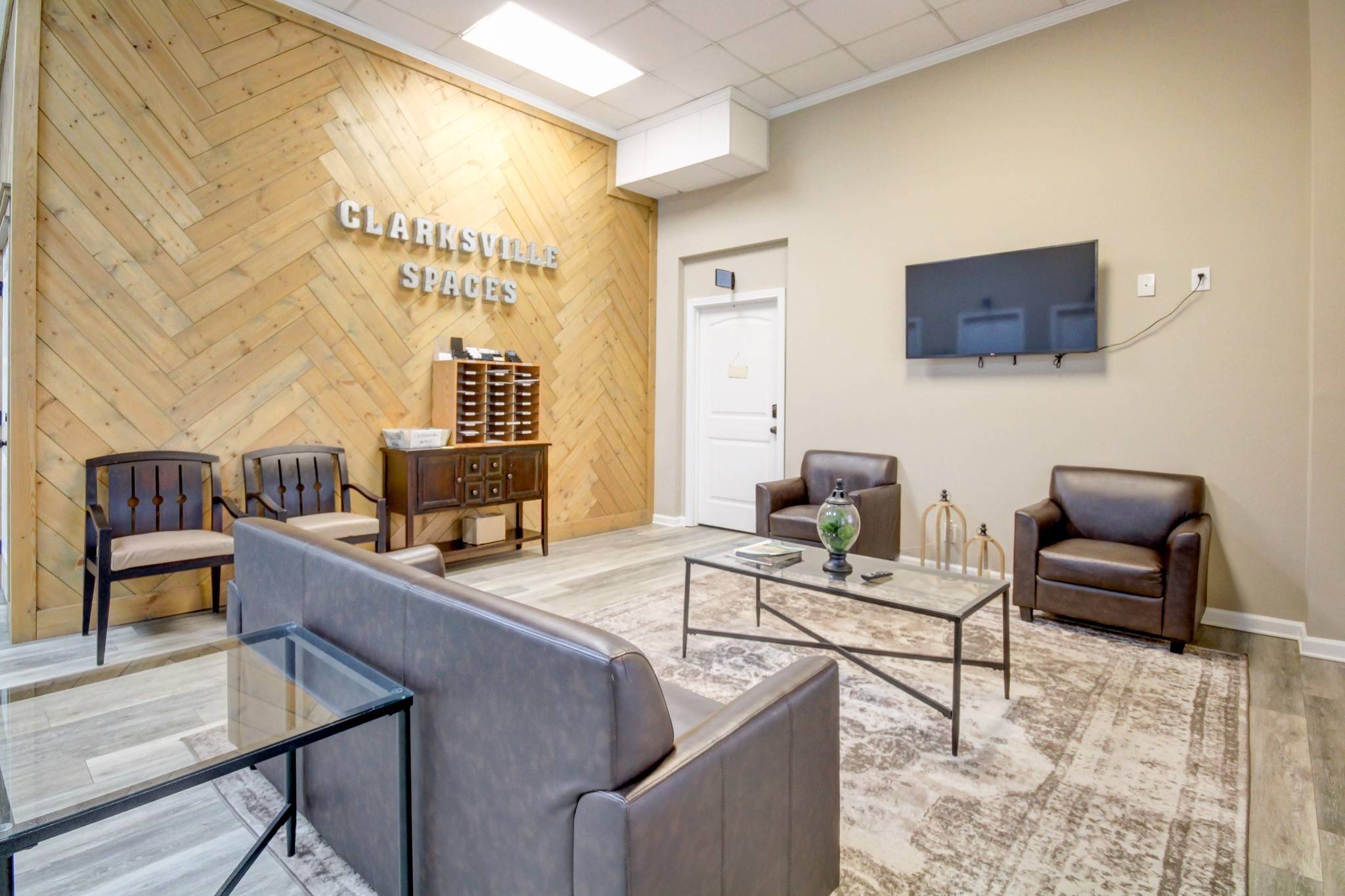 1017 S Riverside Dr #224, Clarksville, TN 37040