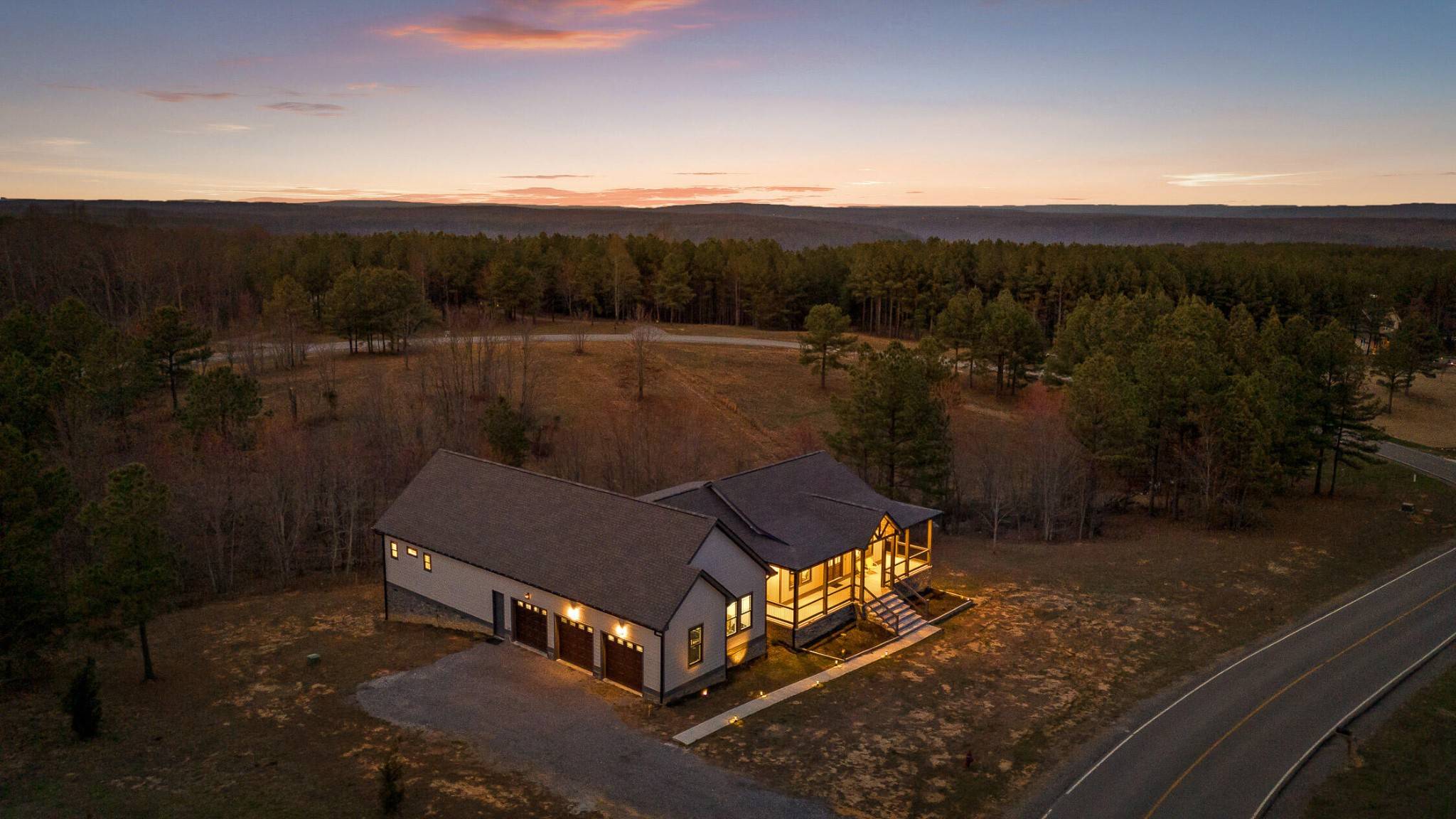 2323 River Bluffs Drive, Jasper, TN 37347