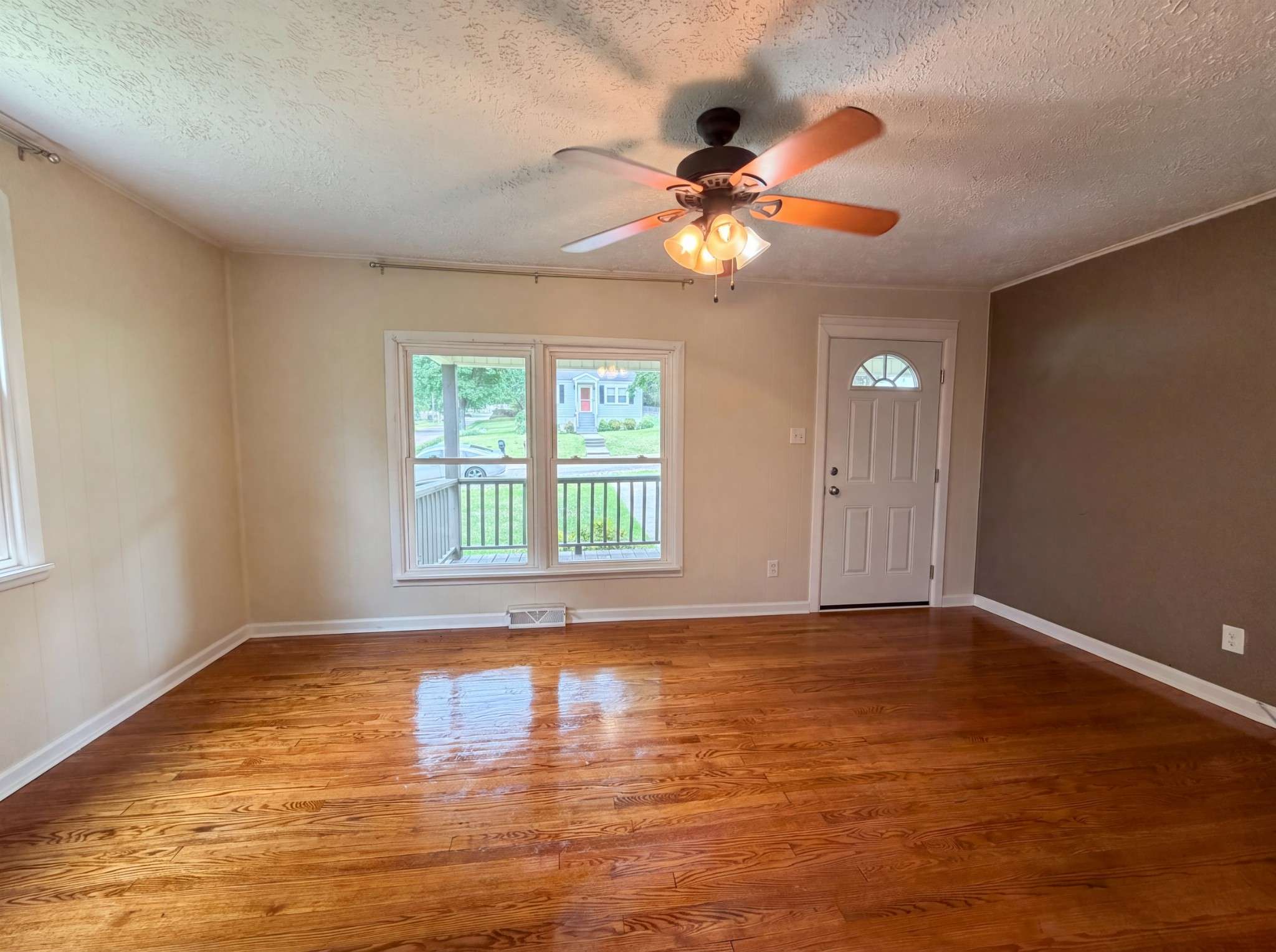 1820 Figures Ave, Columbia, TN 38401