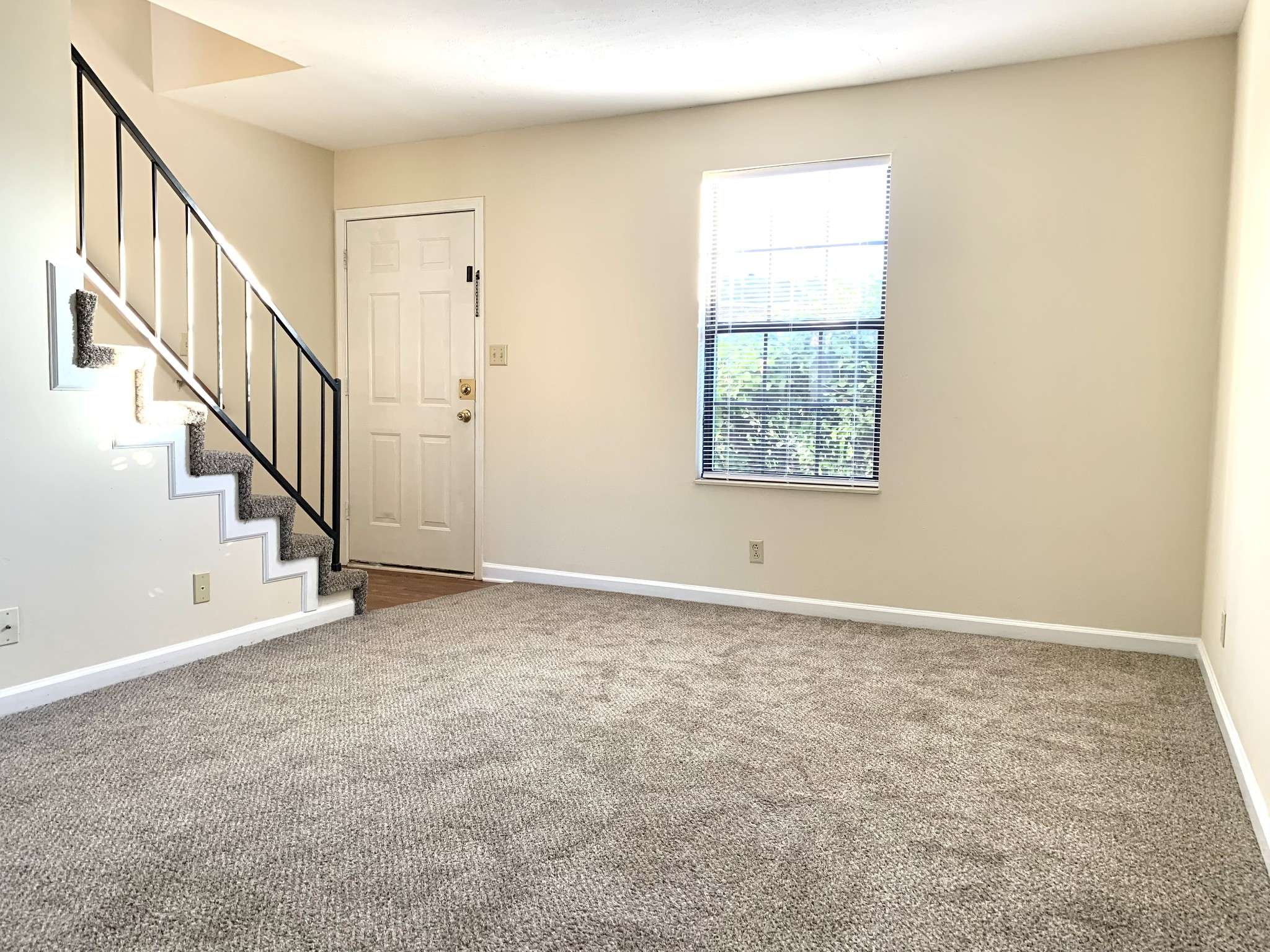 359 Peabody Dr #1, Clarksville, TN 37042