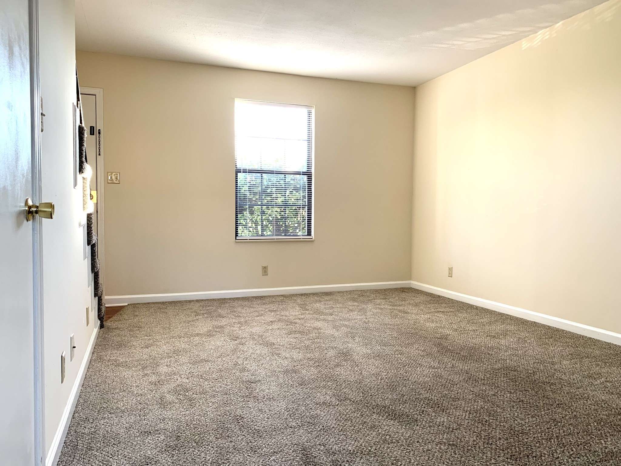 359 Peabody Dr #1, Clarksville, TN 37042