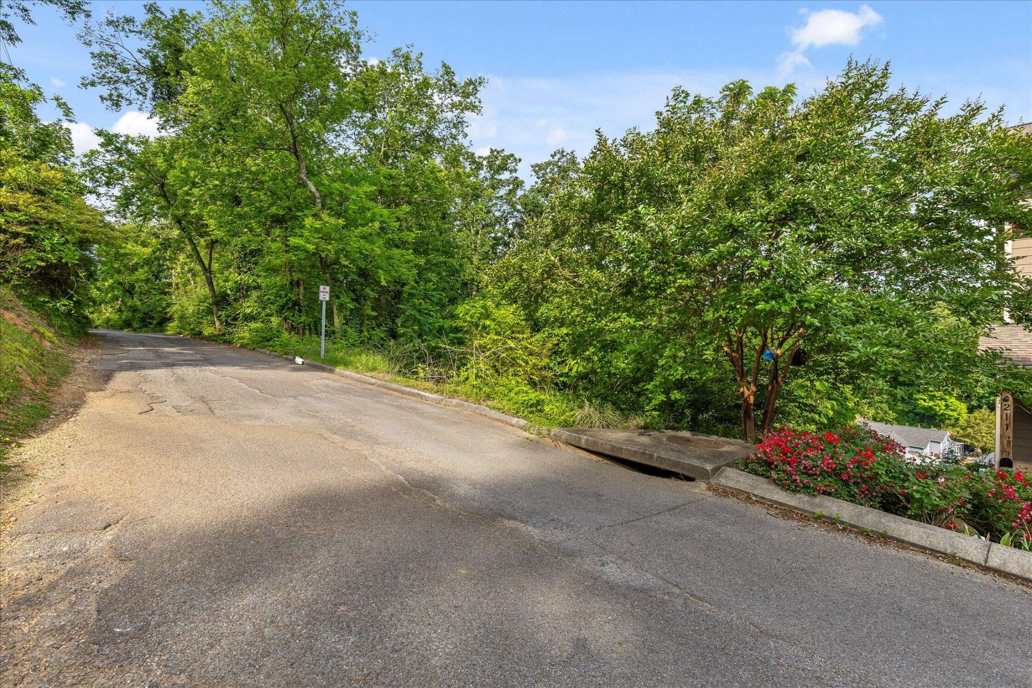 209 Thompson Street, Chattanooga, TN 37405