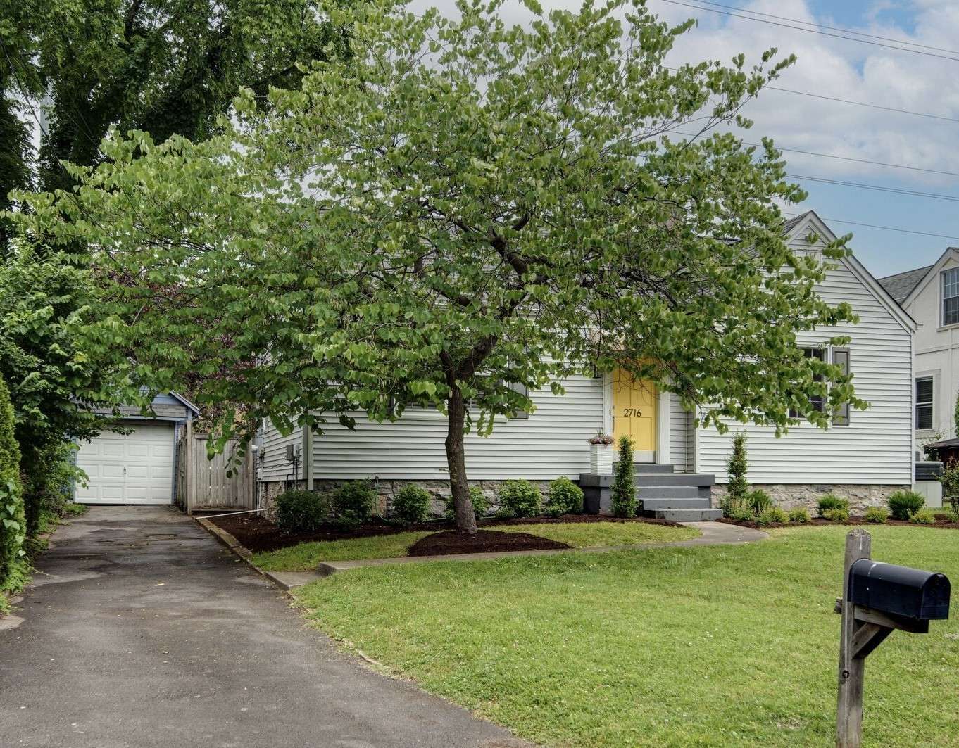 2716 Sharondale Ct, Nashville, TN 37215