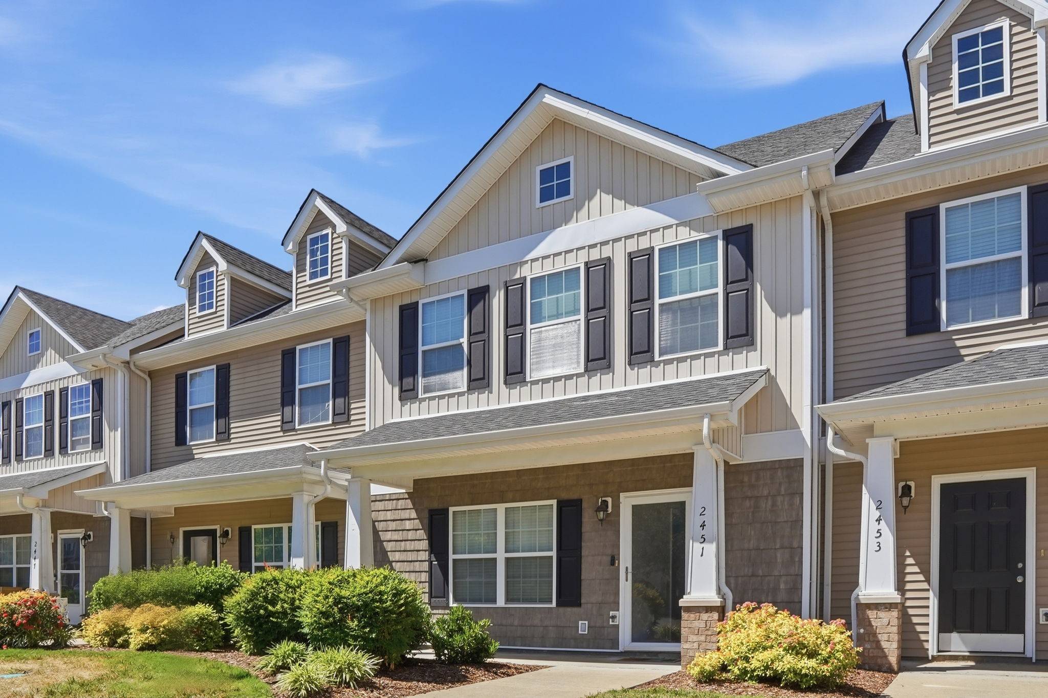 2451 New Holland Cir, Murfreesboro, TN 37128