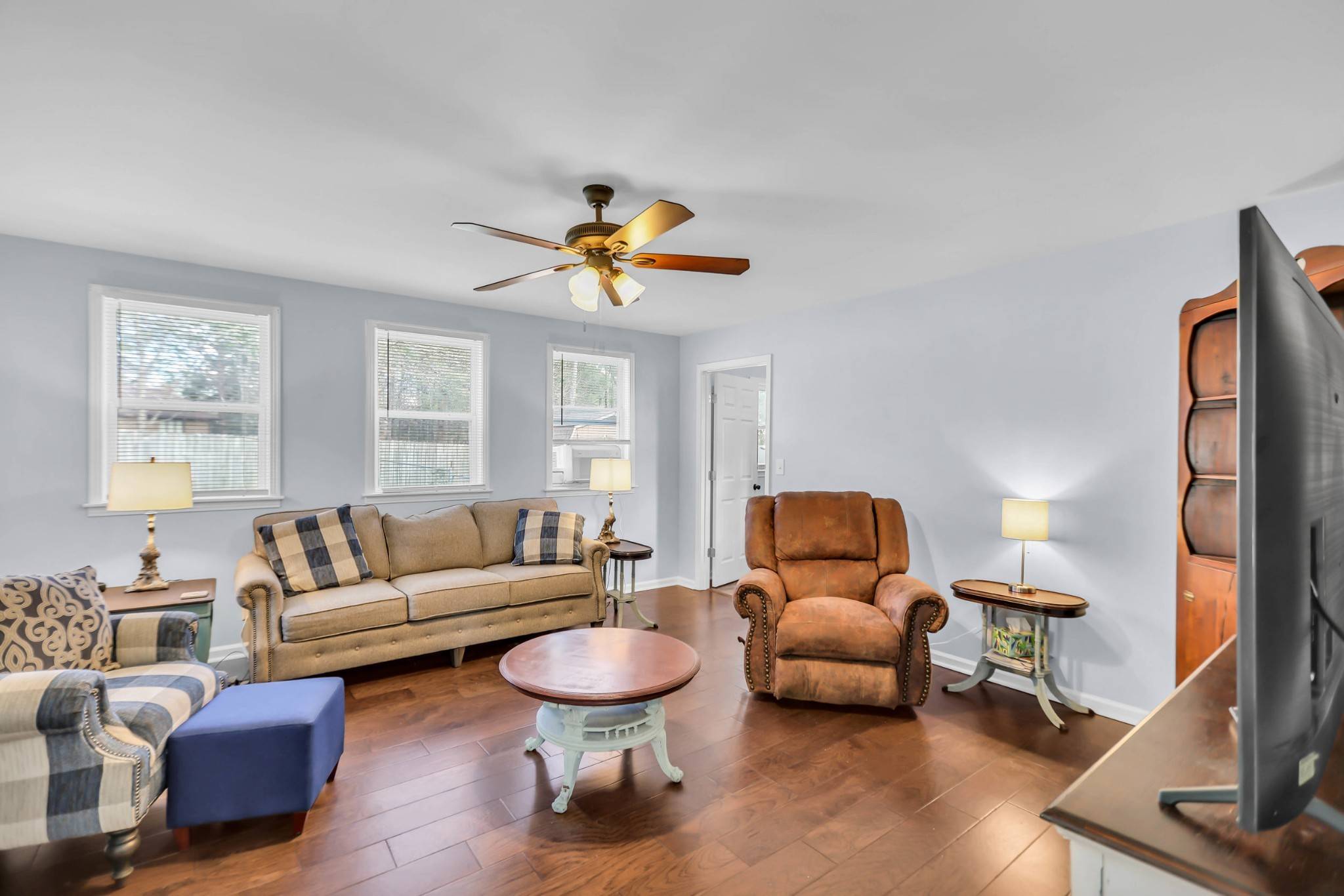1917 Graceland Dr, Goodlettsville, TN 37072