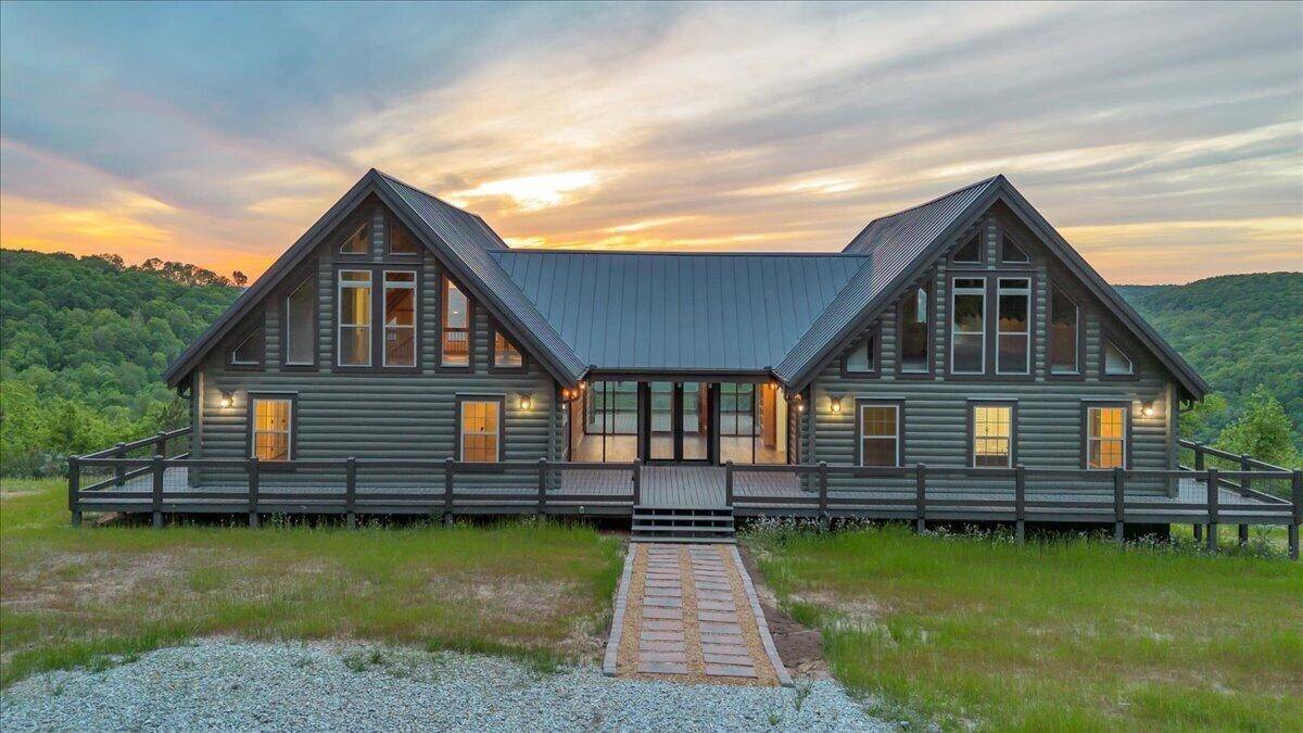 315 Morris Point Lane, South Pittsburg, TN 37380