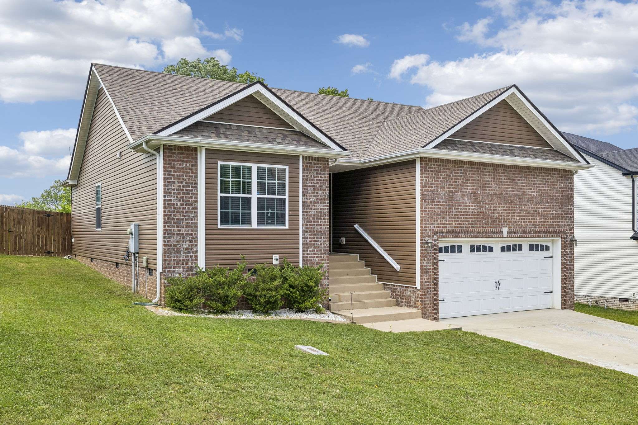 1149 Racker Dr, Clarksville, TN 37043