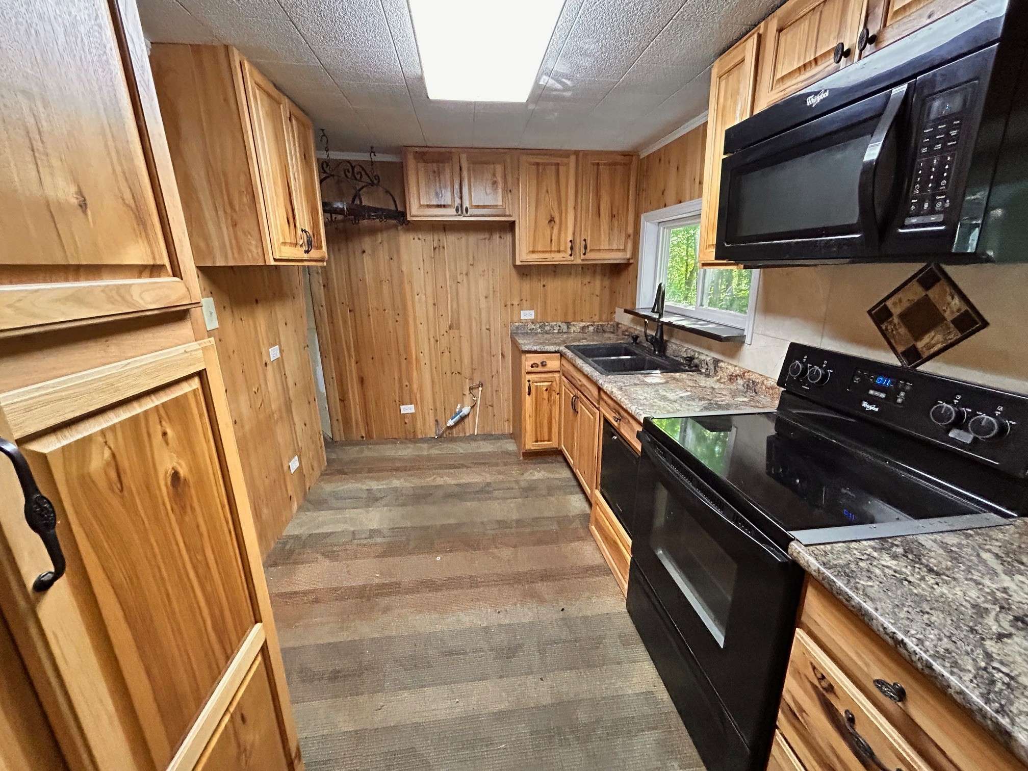 140 Spivey Ln, Gainesboro, TN 38562