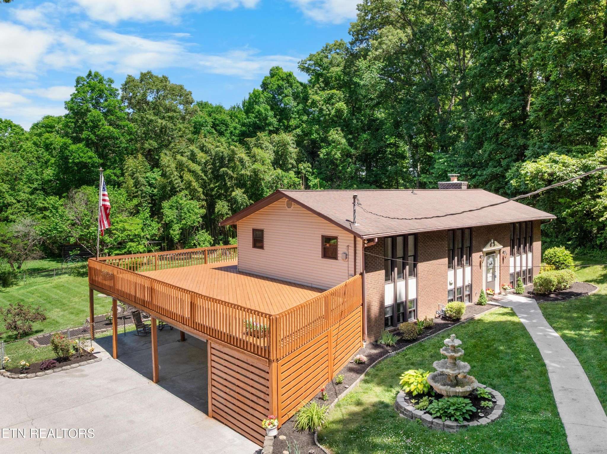 235 S Ridge Rd, Knoxville, TN 37920