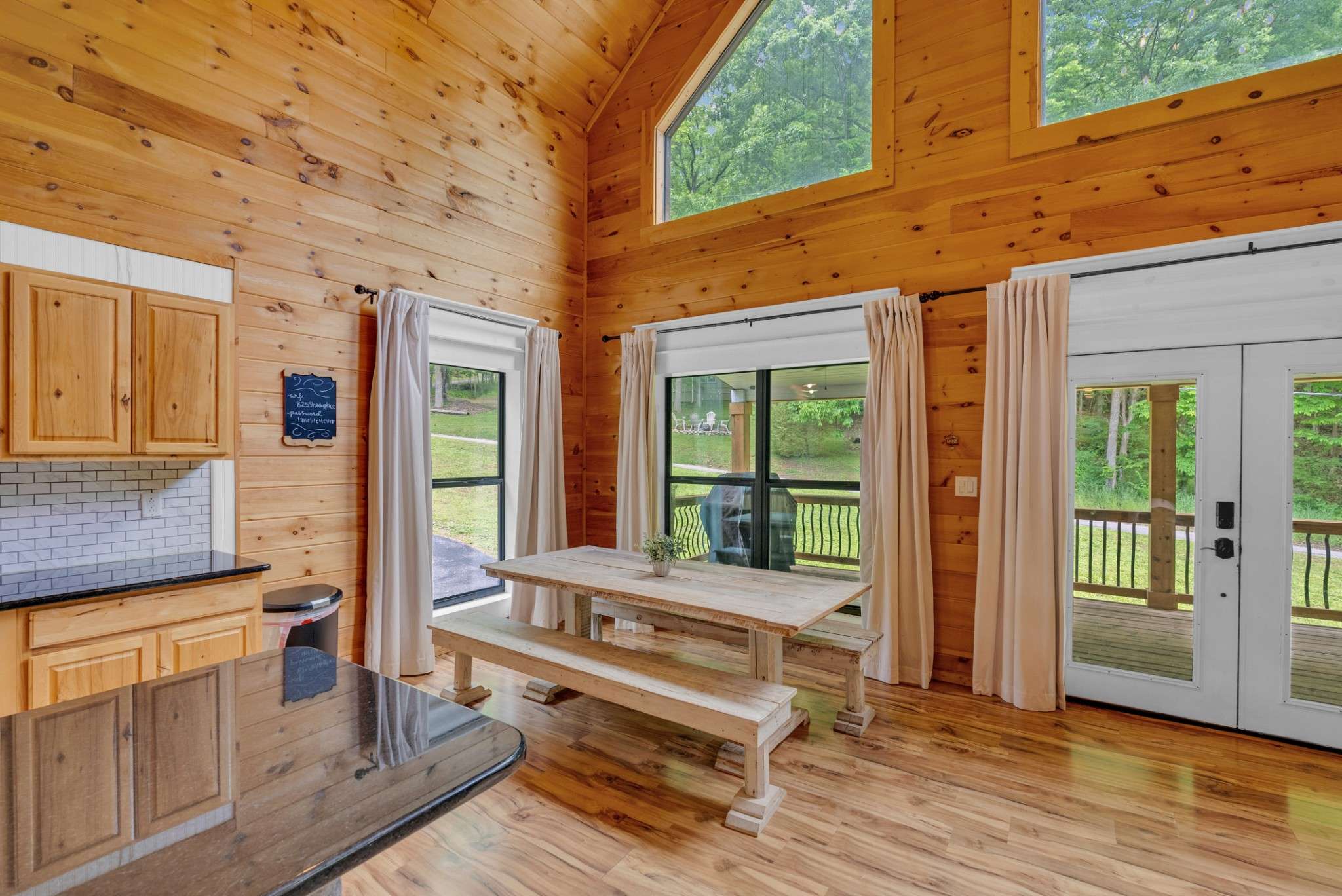825 Shady Pl, Smithville, TN 37166