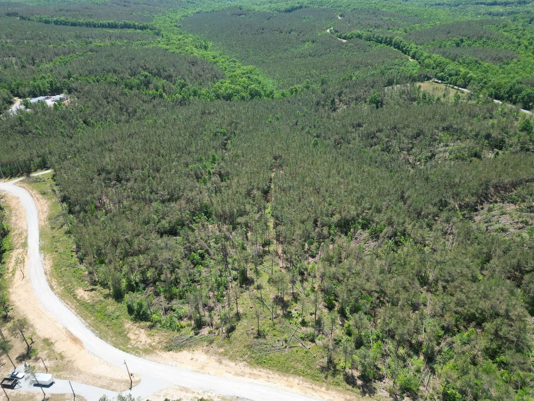 140 Pinewood Dr, Hohenwald, TN 38462