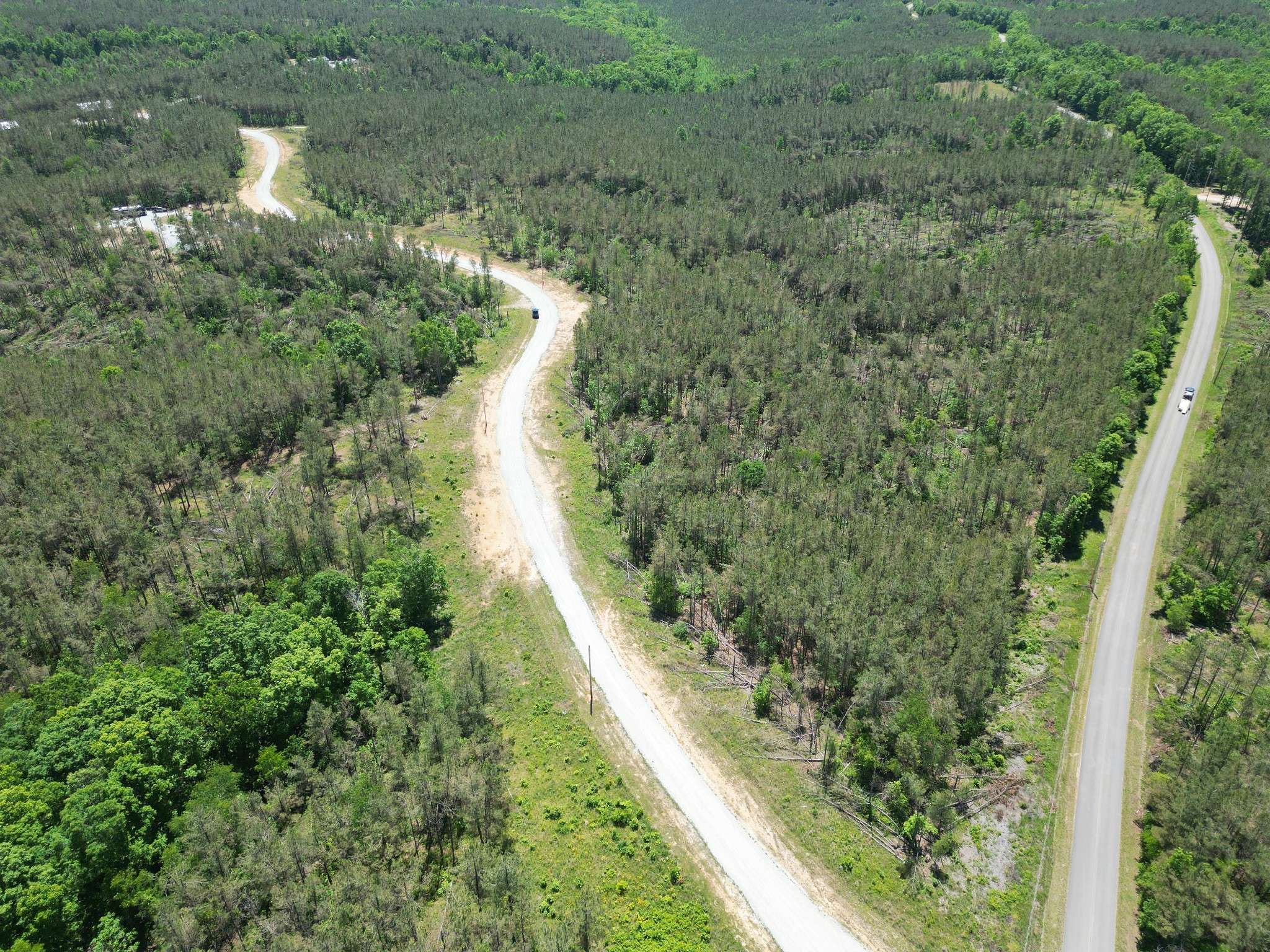 140 Pinewood Dr, Hohenwald, TN 38462