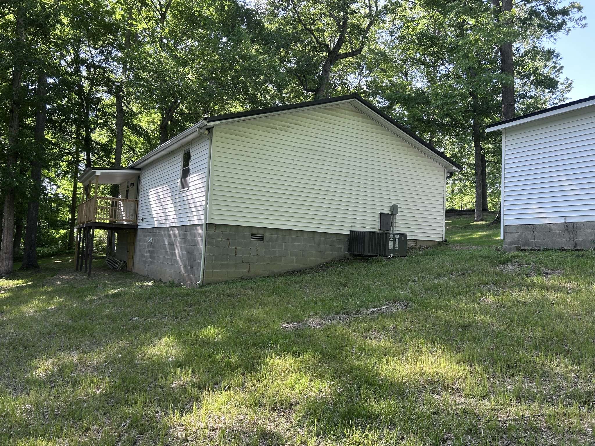 726 Cherrywood Ct, Ashland City, TN 37015