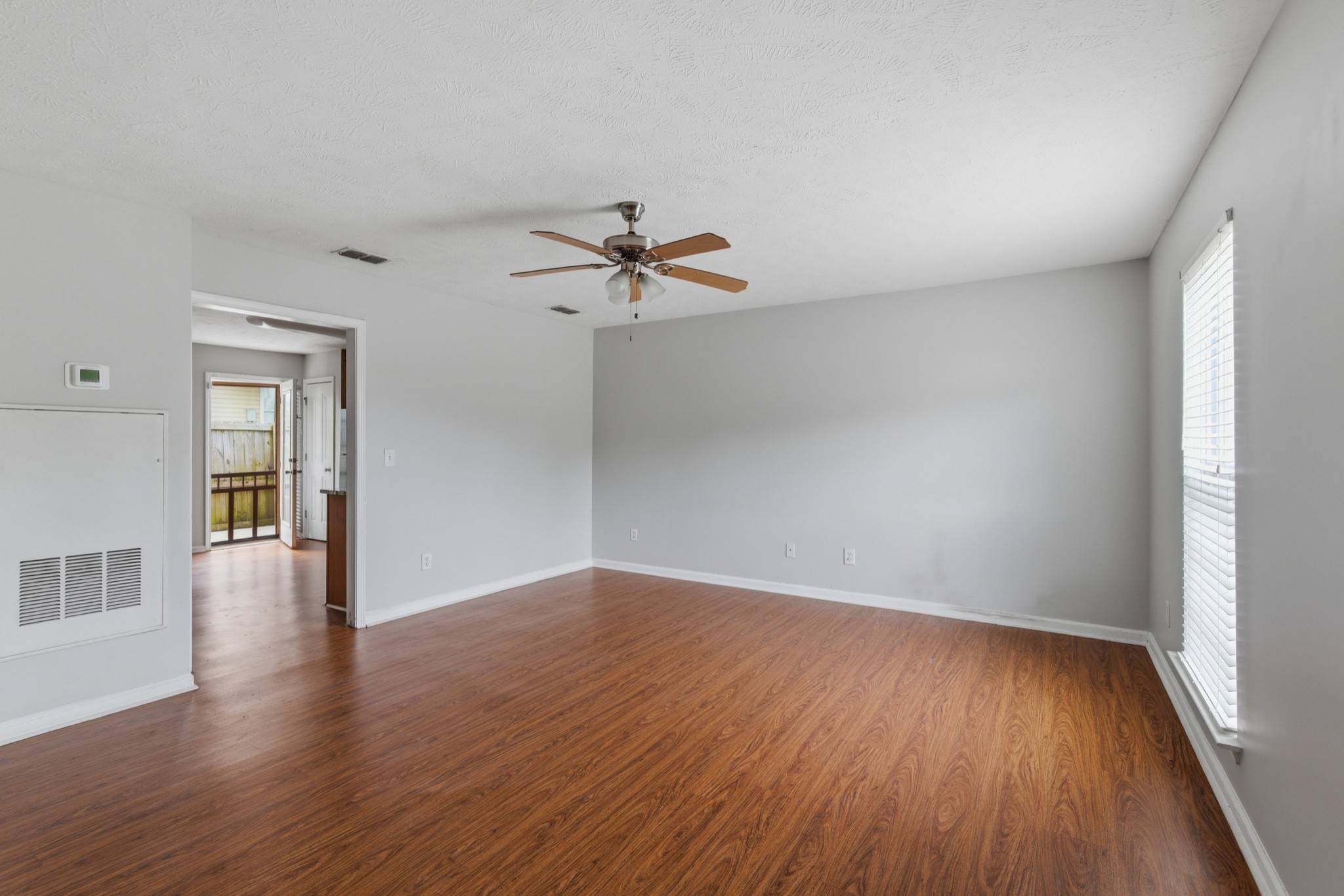 5170 Hickory Hollow Pkwy #100, Antioch, TN 37013