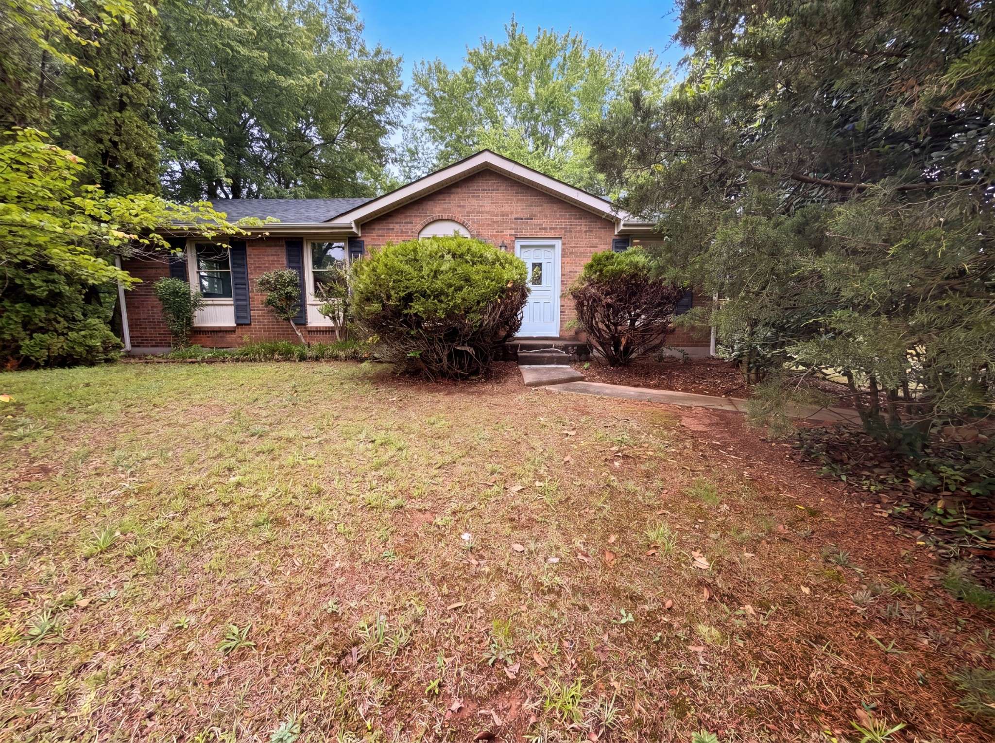 587 Lafayette Rd, Clarksville, TN 37042