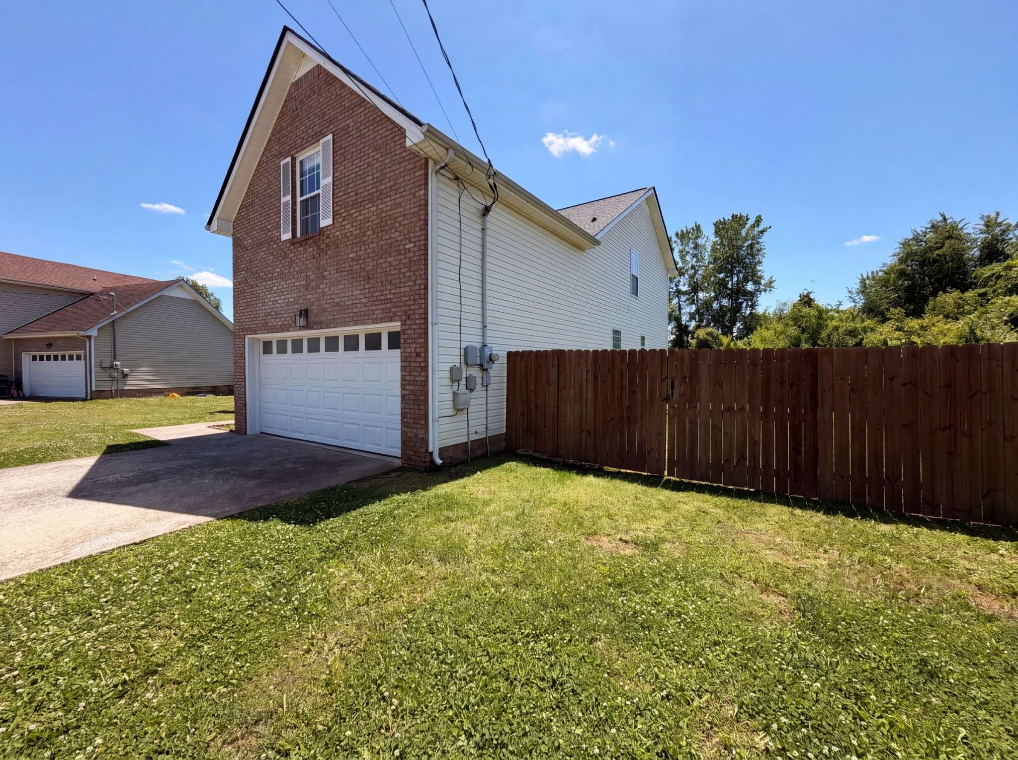 982 Silty Dr, Clarksville, TN 37042