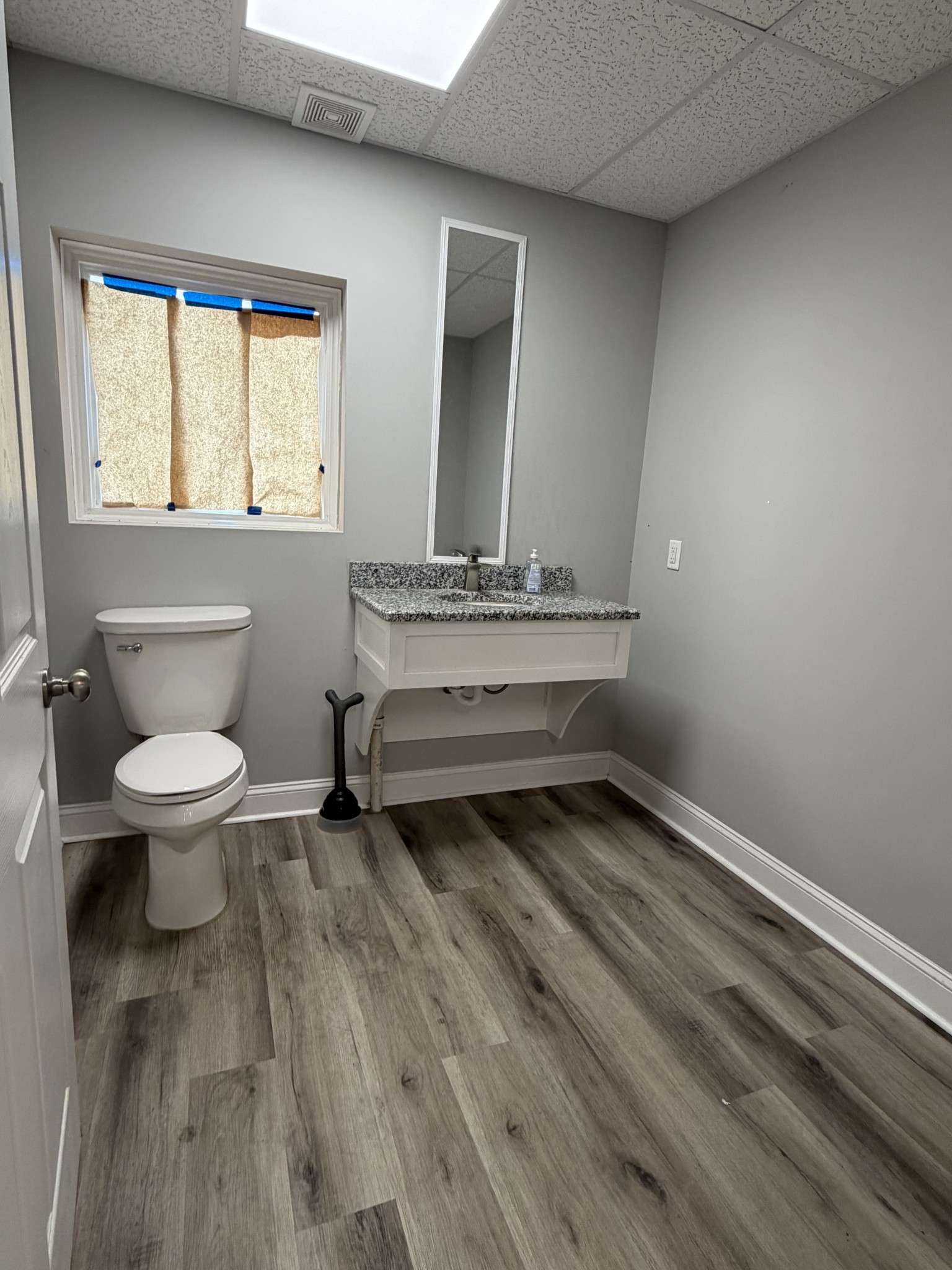 137 W Broadway, Gallatin, TN 37066