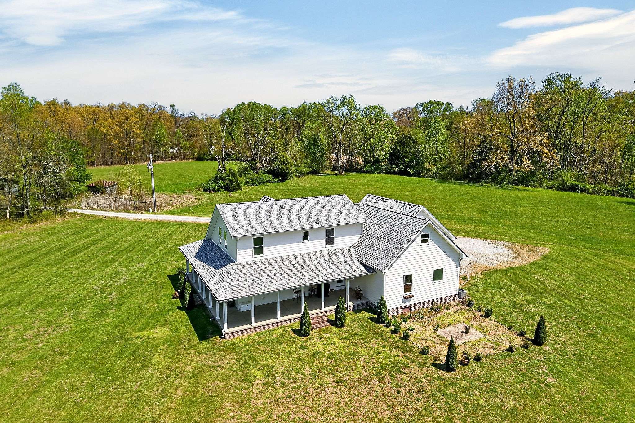 302 Ligon Ln, Baxter, TN 38544