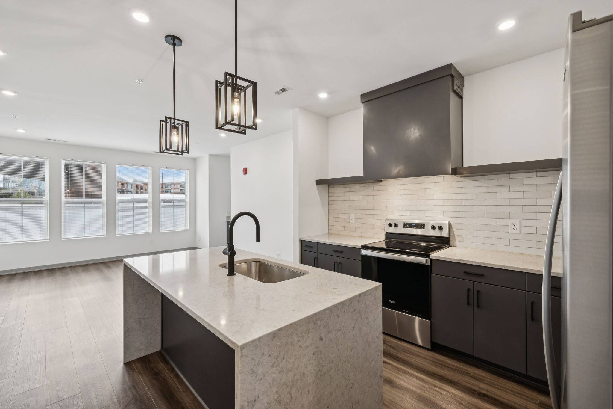2038 Edison Park Ln, Nashville, TN 37209