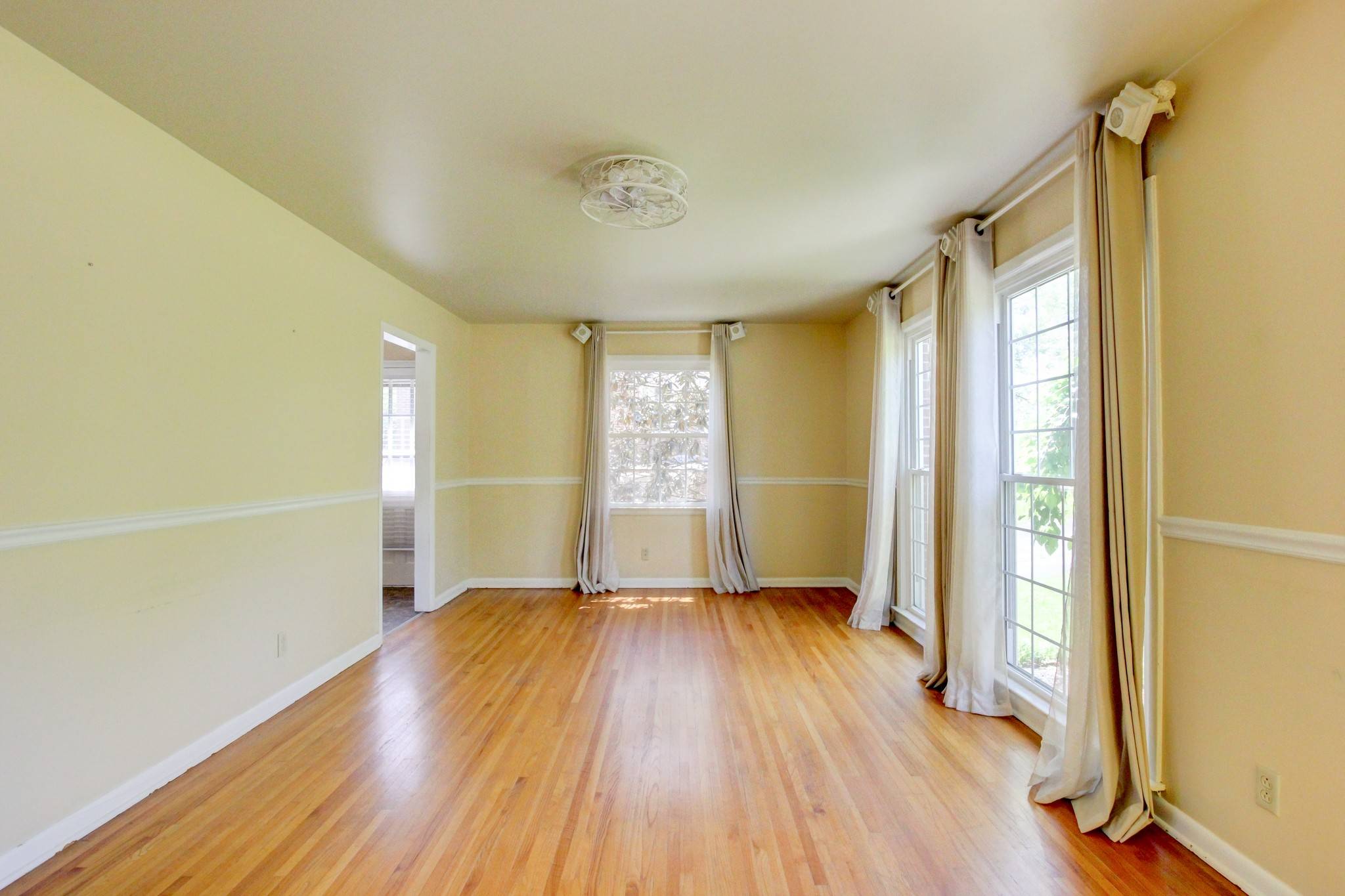 567 Chesterfield Dr, Clarksville, TN 37043