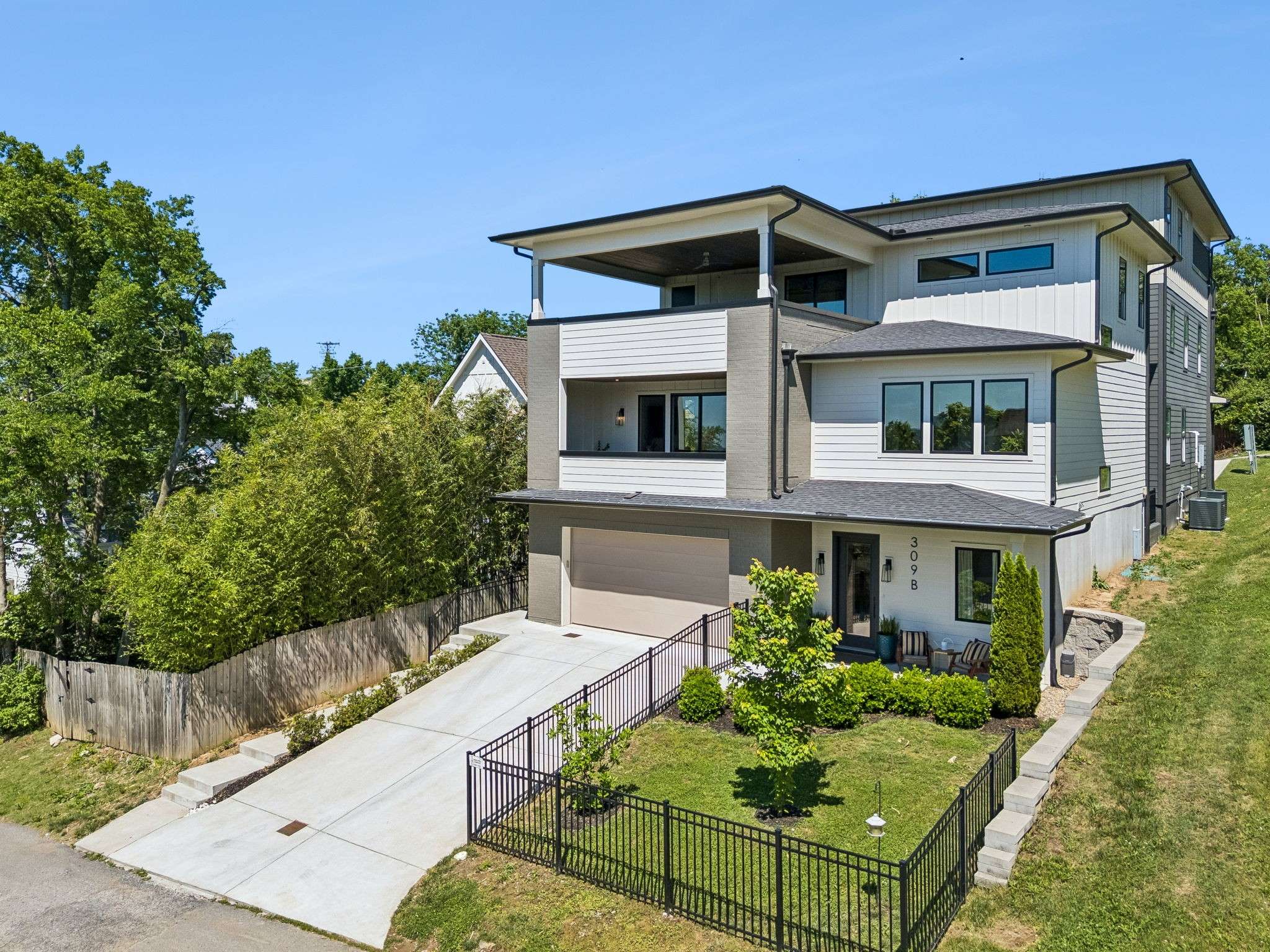 309B 35th Ave #N, Nashville, TN 37209