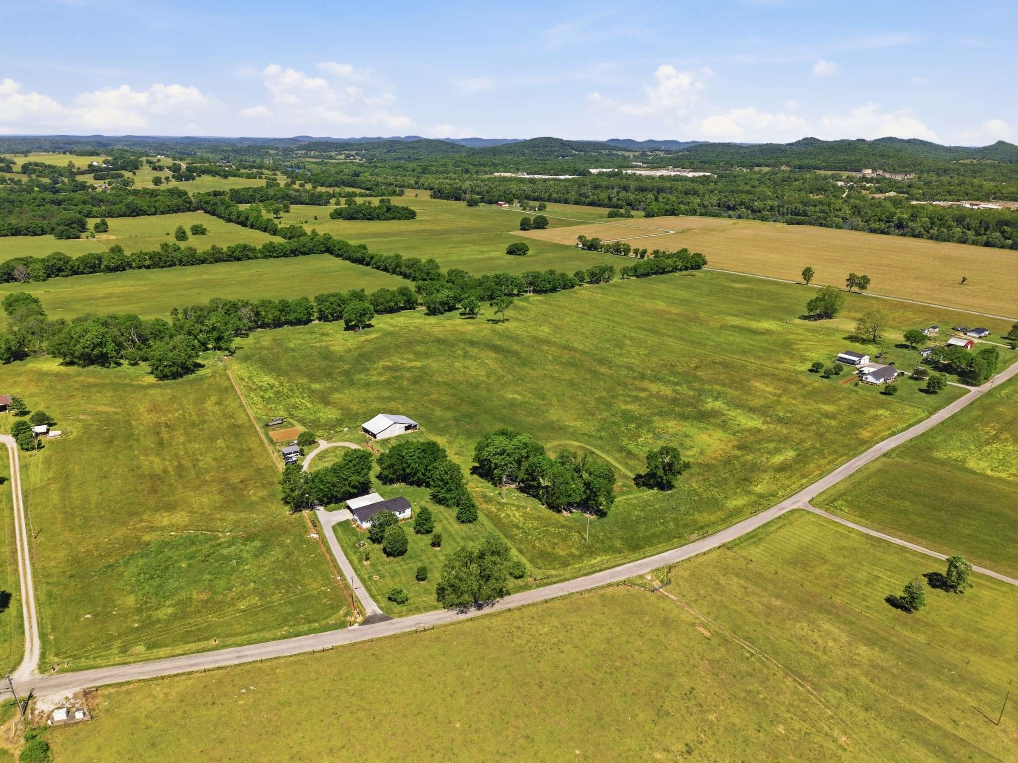 597 Hiwassee Rd, Lebanon, TN 37087
