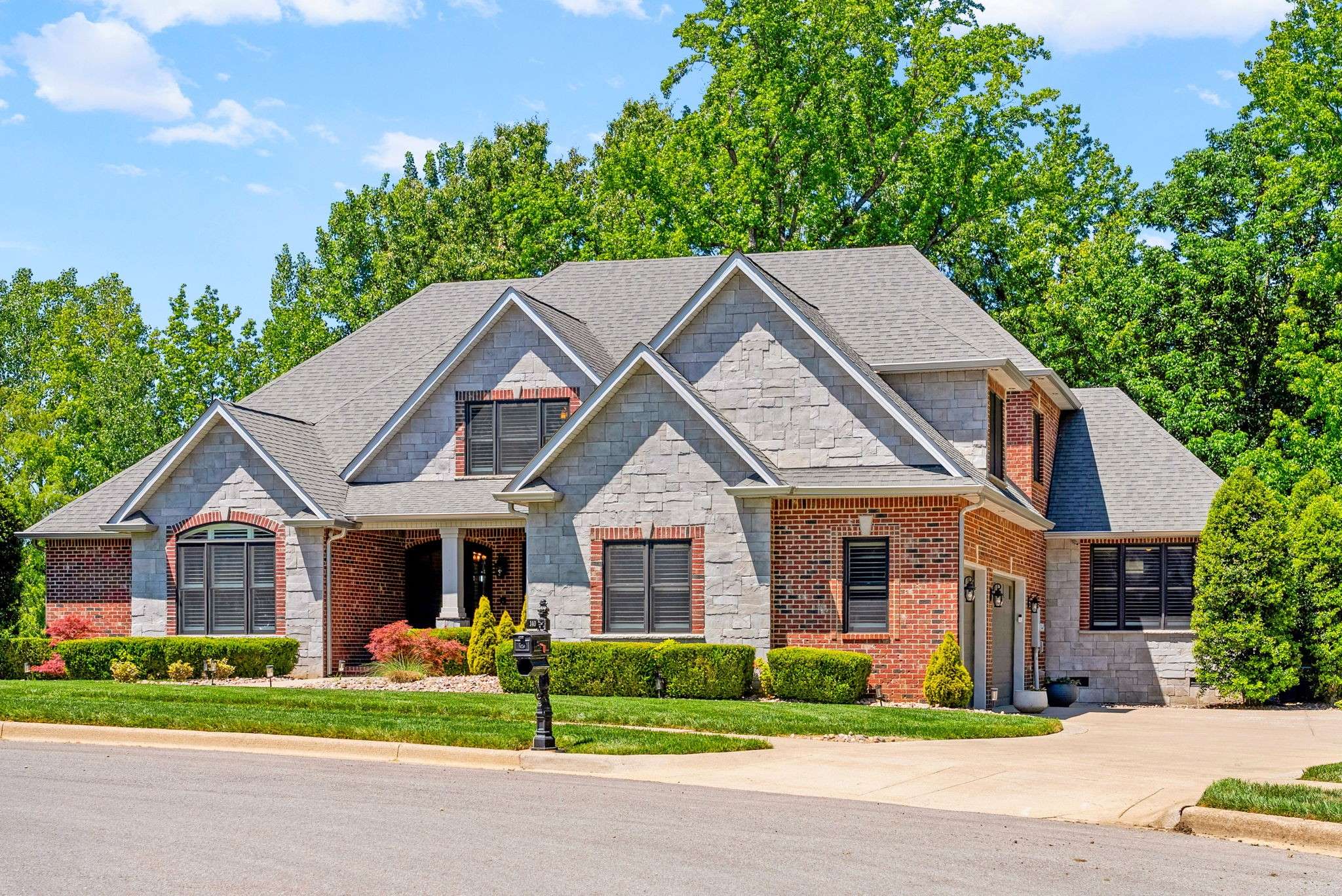 140 Danford Dr, Clarksville, TN 37043