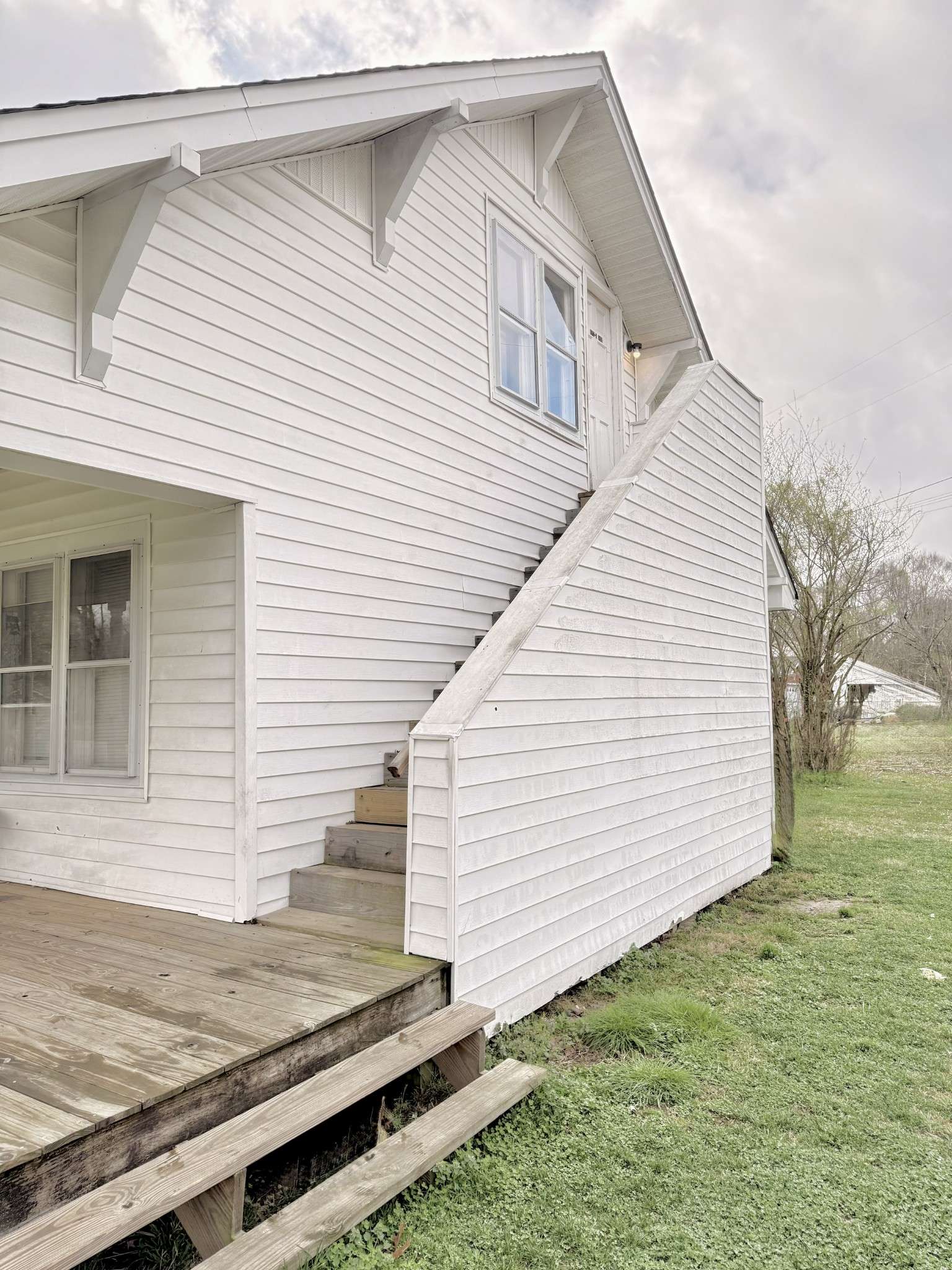 502 Oak Dr #B, Manchester, TN 37355