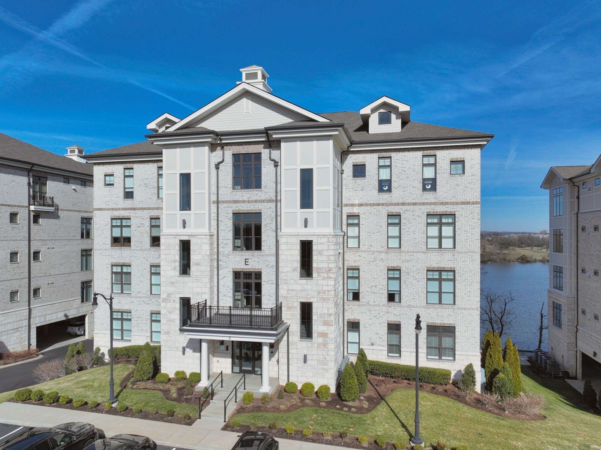 1024 Club View Dr #E 103, Gallatin, TN 37066