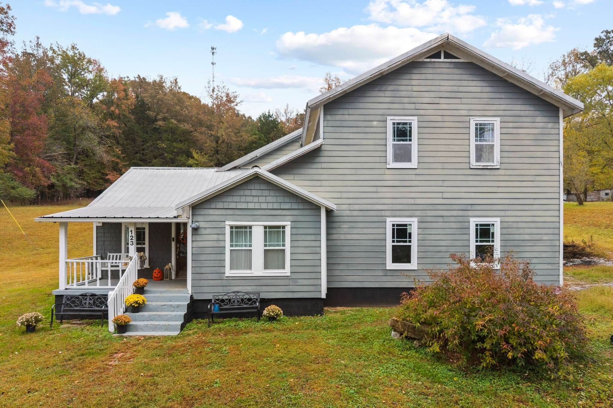 123 Brewer Dr, Waynesboro, TN 38485