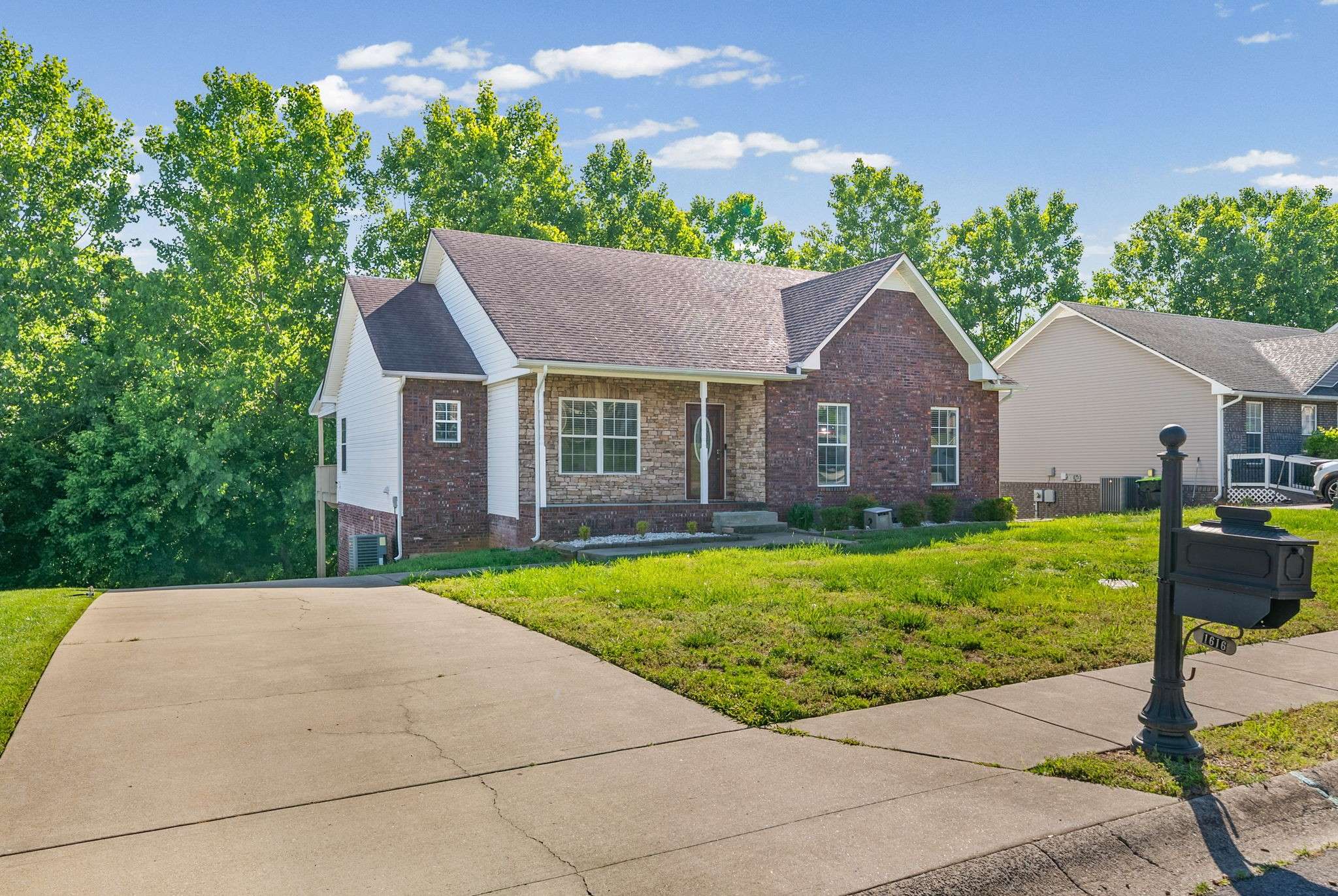 1616 Apache Way, Clarksville, TN 37042