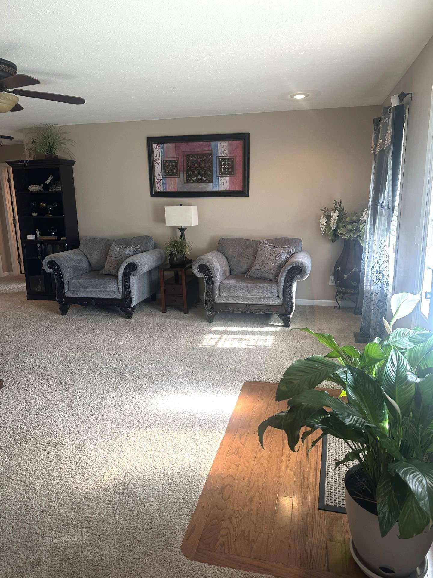 59 Eiffel Tower Ln, Paris, TN 38242