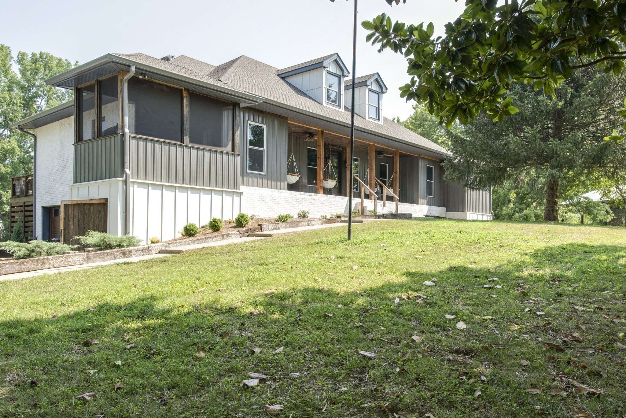 1014 Lakeview Cir, Ashland City, TN 37015