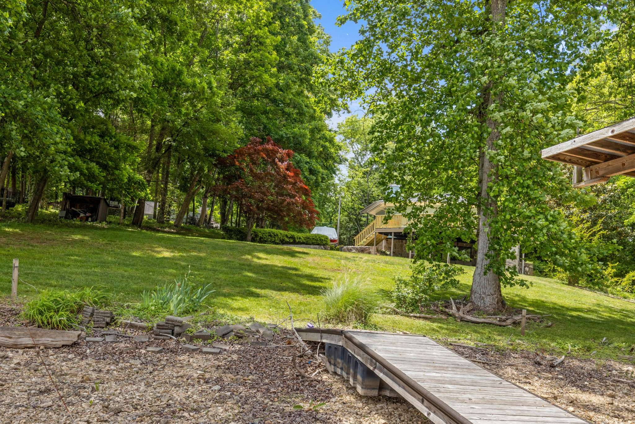 2266 N Shore Acres Road, Soddy Daisy, TN 37379