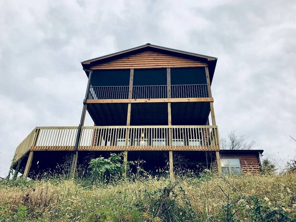 795 Red Bud Ln, Sevierville, TN 37876