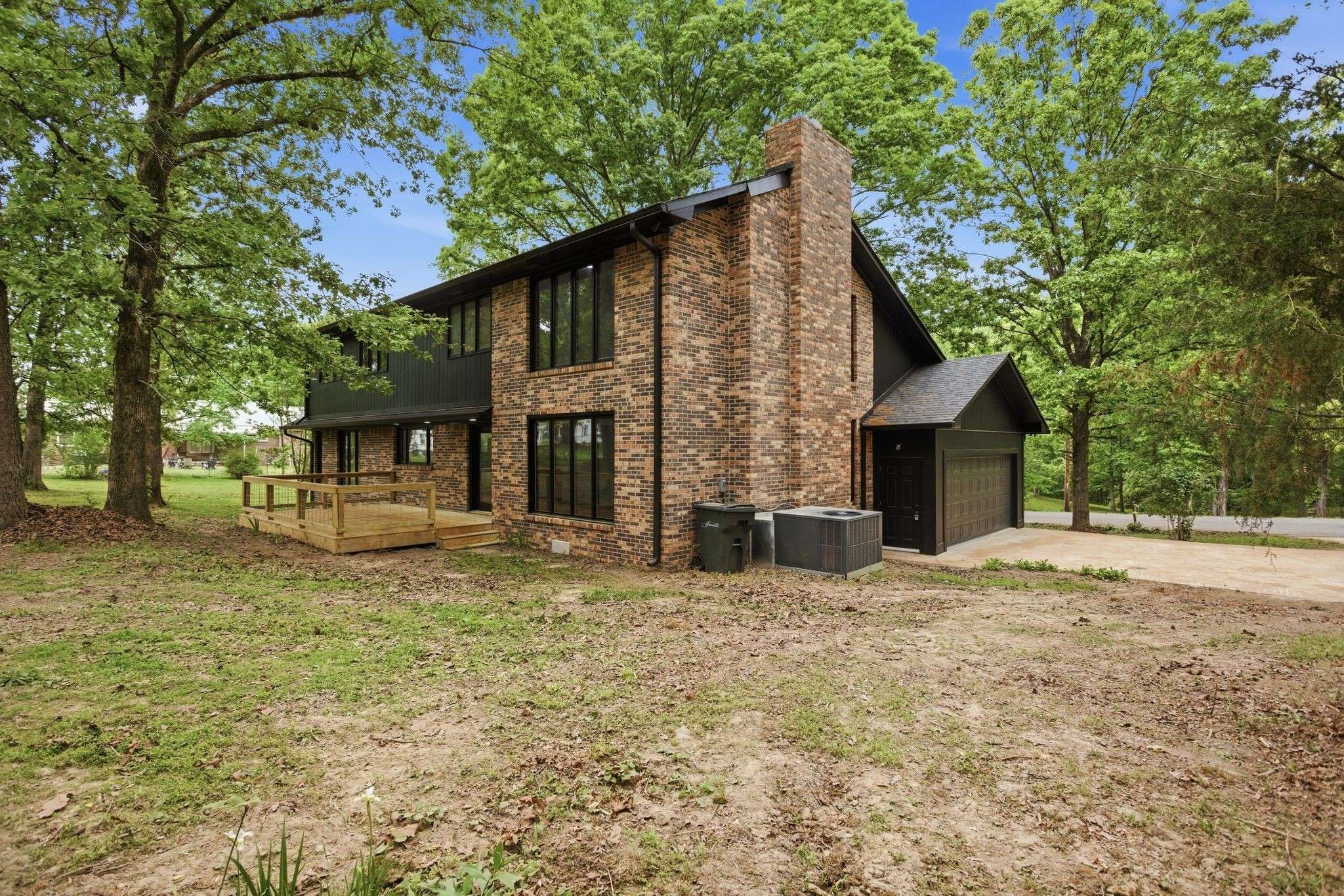 102 Parkwood Ln, Hohenwald, TN 38462