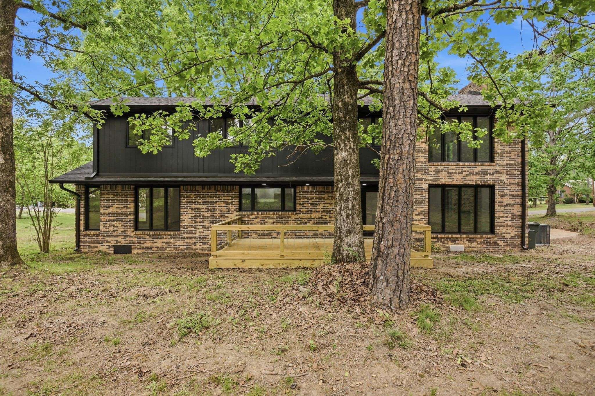102 Parkwood Ln, Hohenwald, TN 38462
