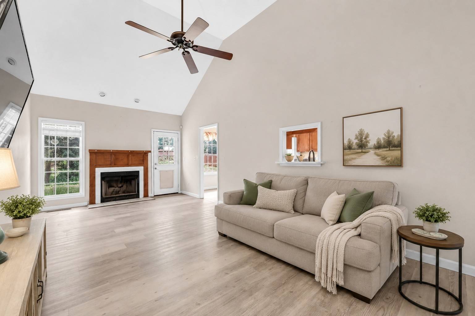 727 Ellie Nat Dr, Clarksville, TN 37040