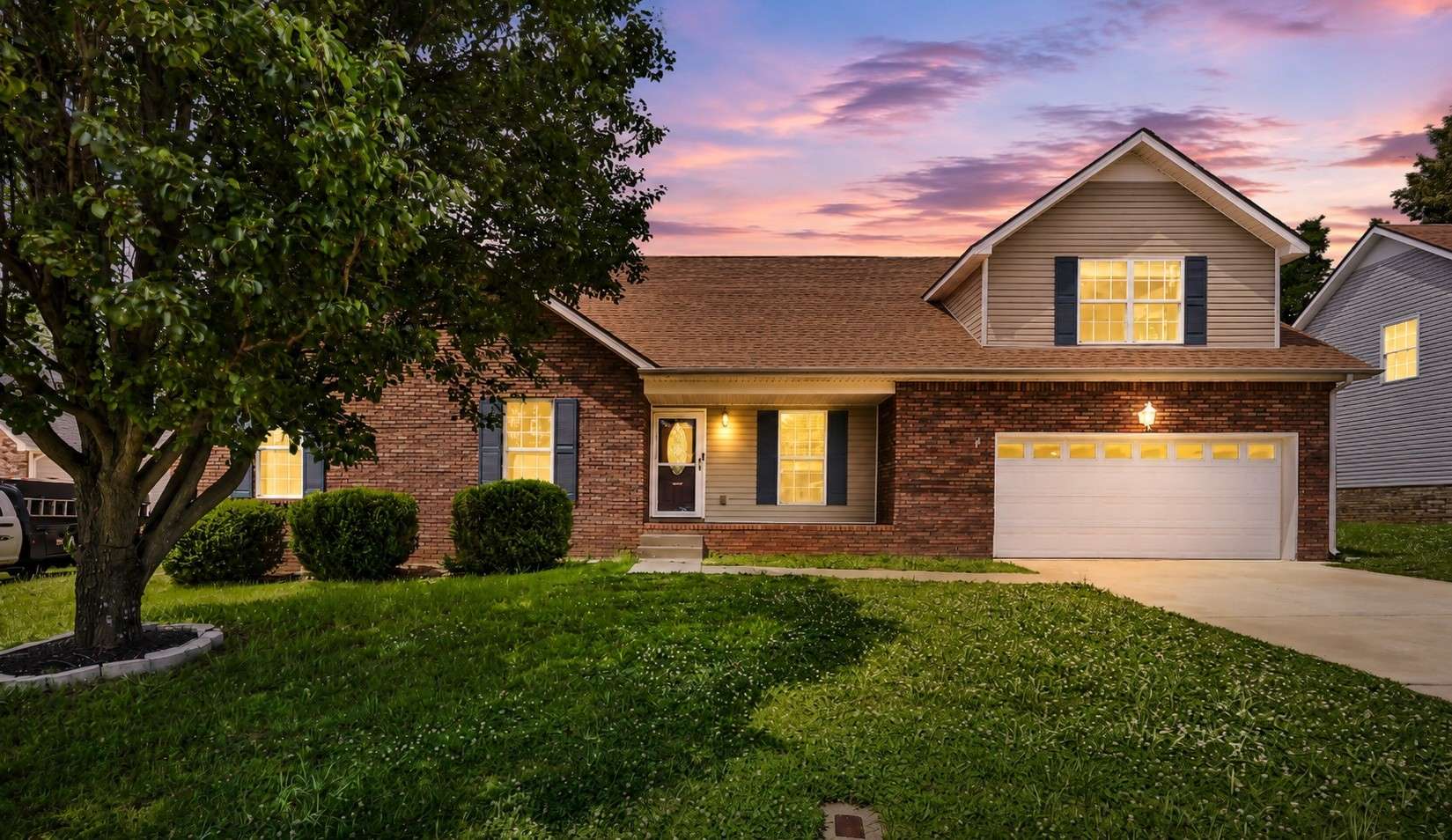 727 Ellie Nat Dr, Clarksville, TN 37040