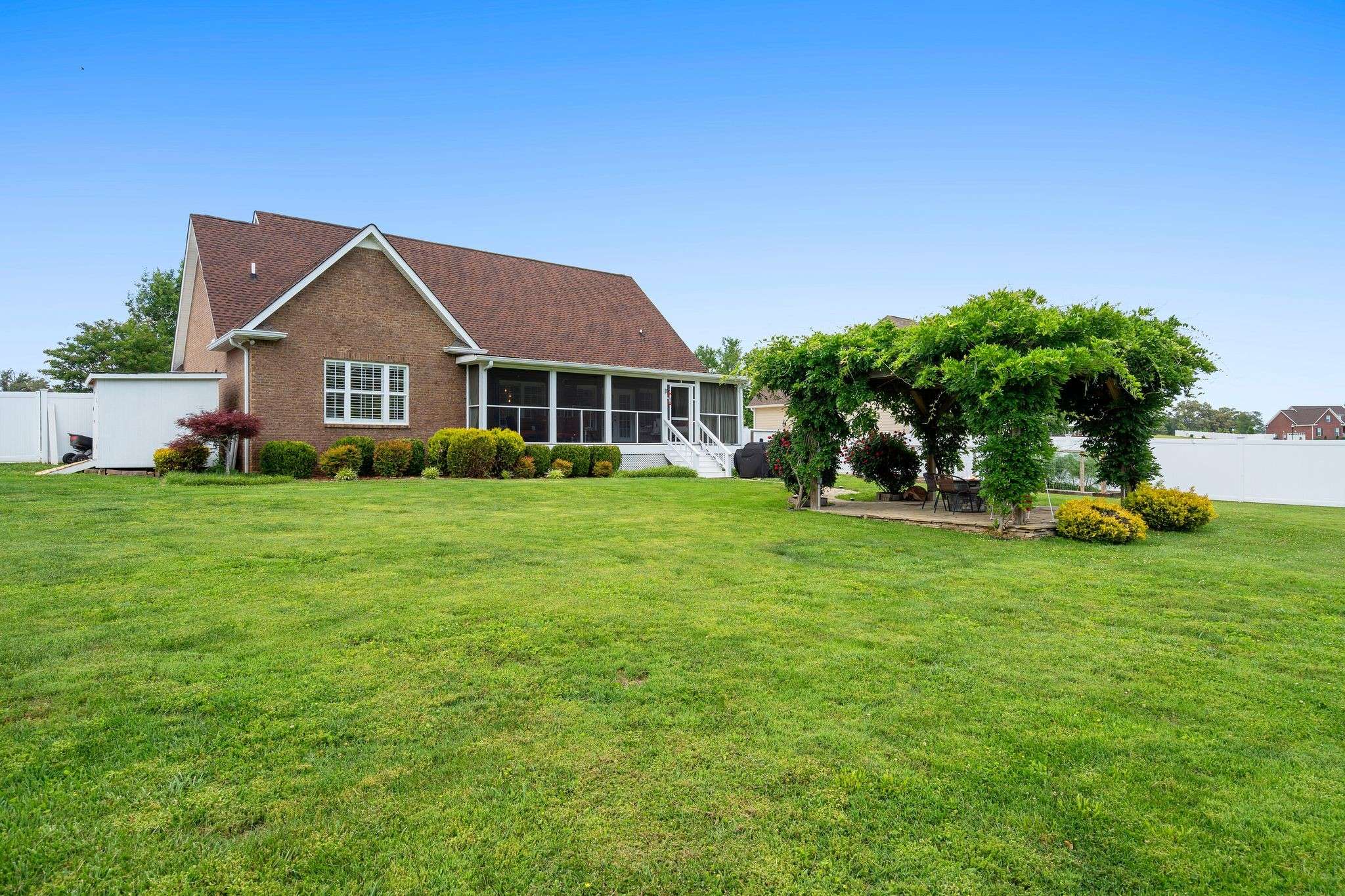 87 Garrison Dr, Mcminnville, TN 37110