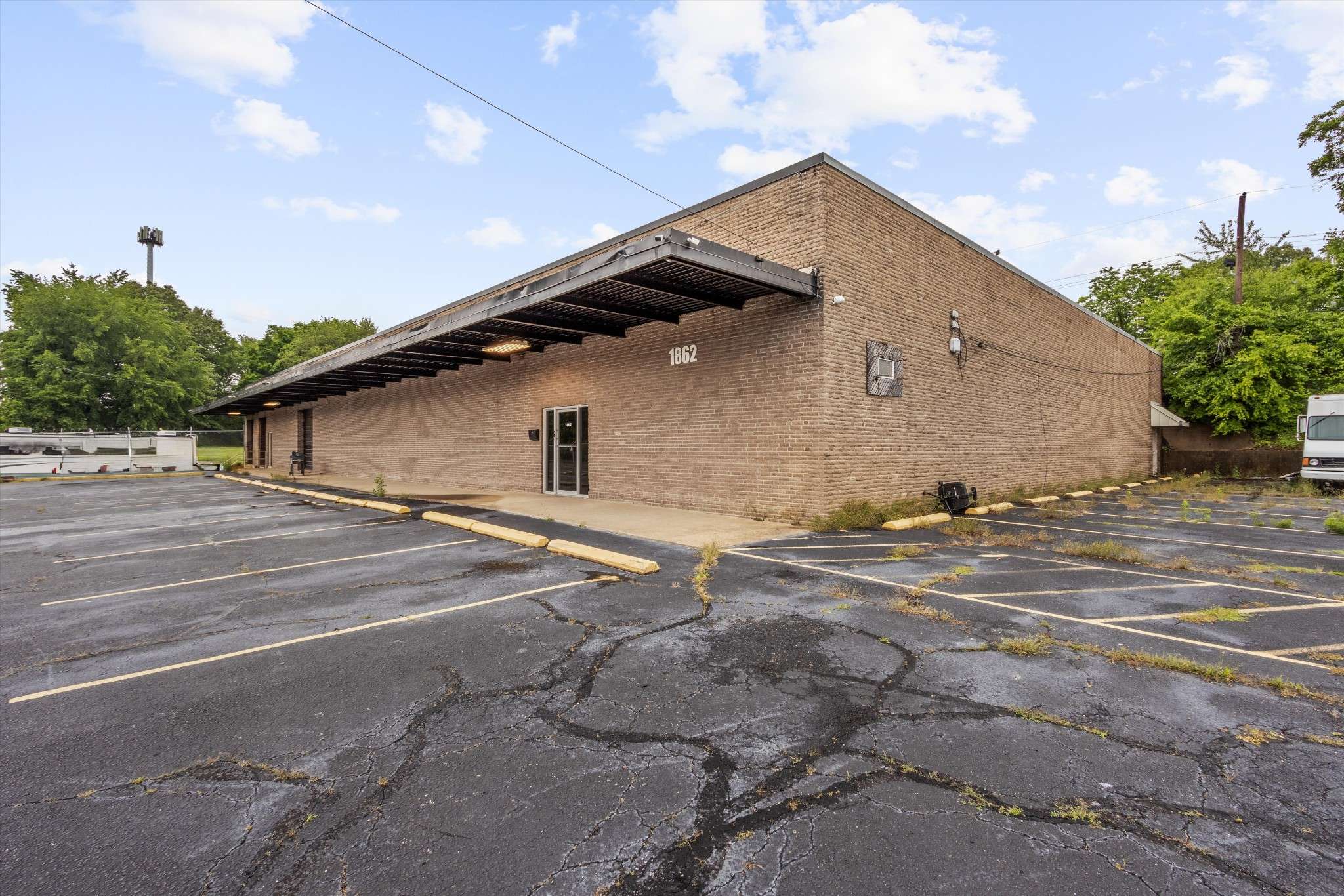 1862 Latham St, Memphis, TN 38106