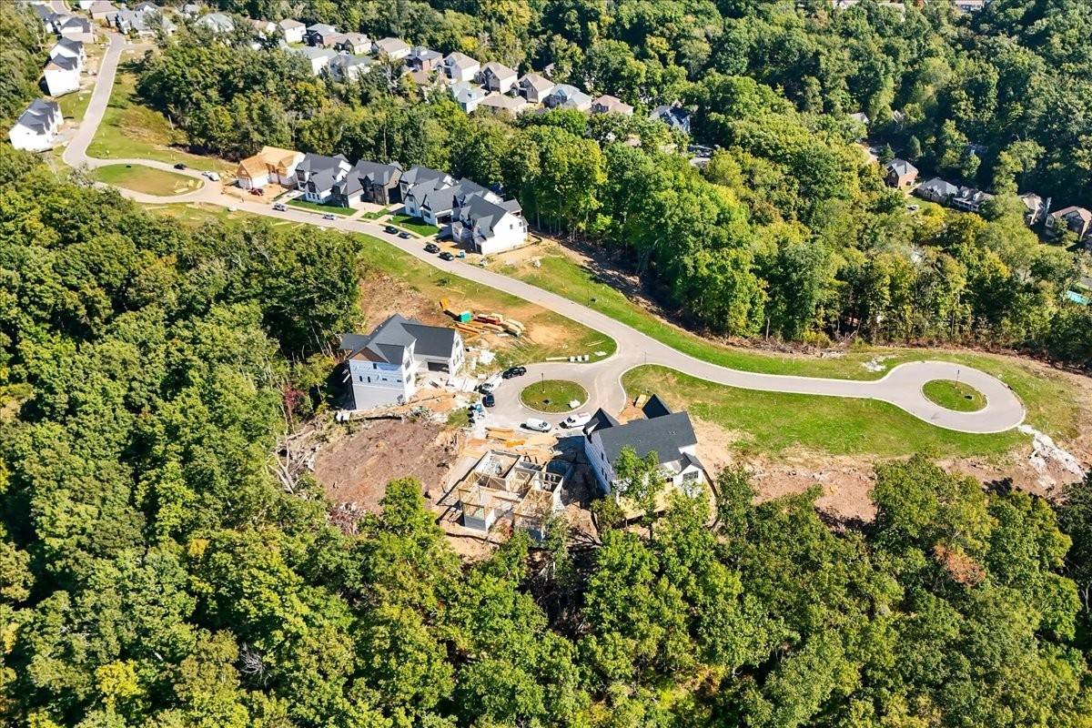 784 Summit Oaks Ct, Nashville, TN 37221
