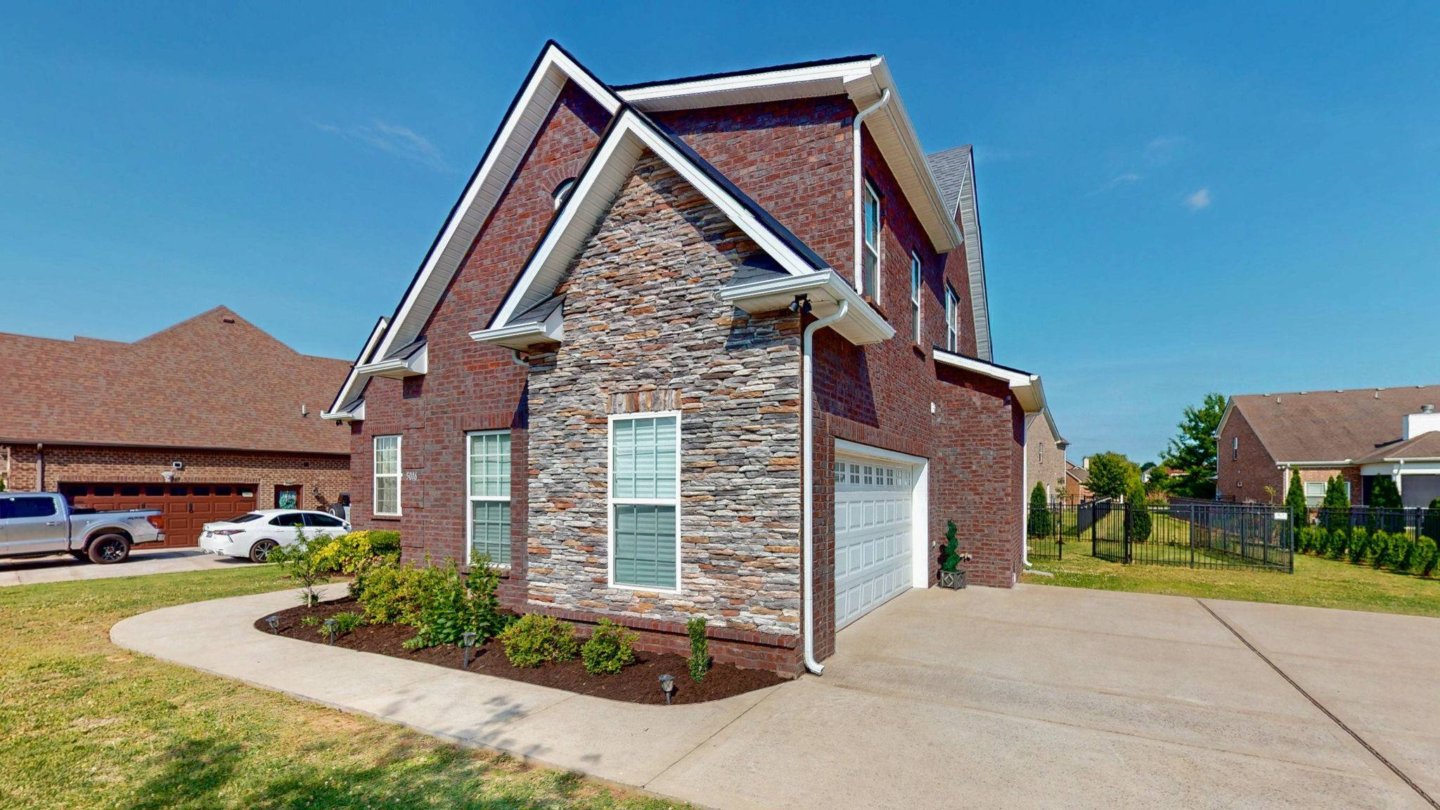 5016 Lady Thatcher Dr, Murfreesboro, TN 37129