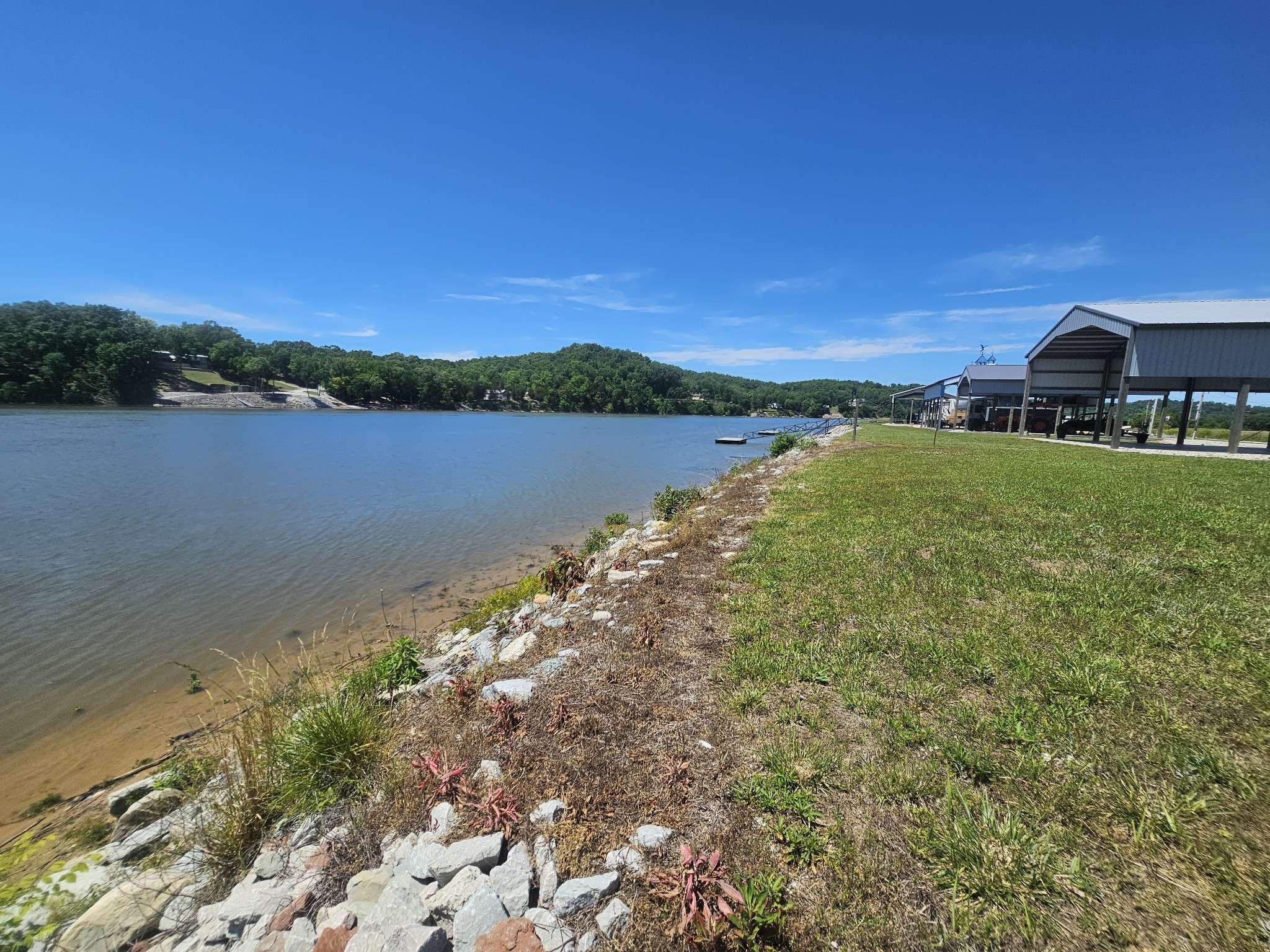 1695 Hardin Bottom River Rd, Clifton, TN 38425