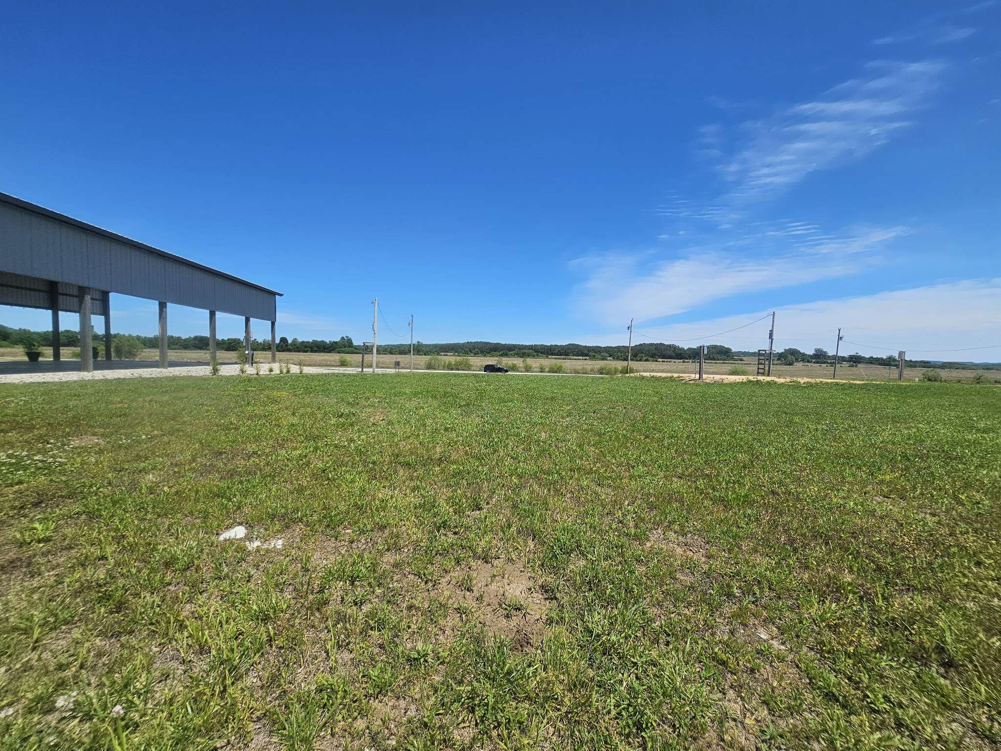 1695 Hardin Bottom River Rd, Clifton, TN 38425