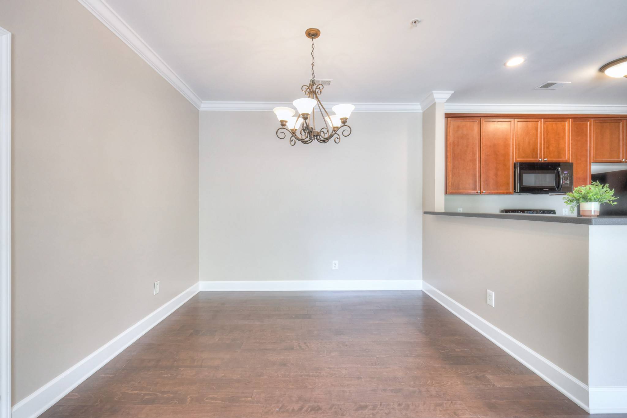 8043 Bienville Dr #6, Nashville, TN 37211