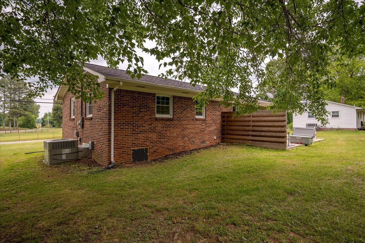 3417 Gimlet Rd, Lawrenceburg, TN 38464