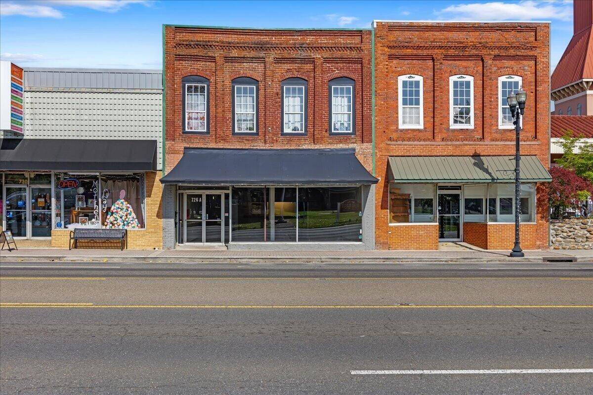 726 Tennessee Avenue, Etowah, TN 37331