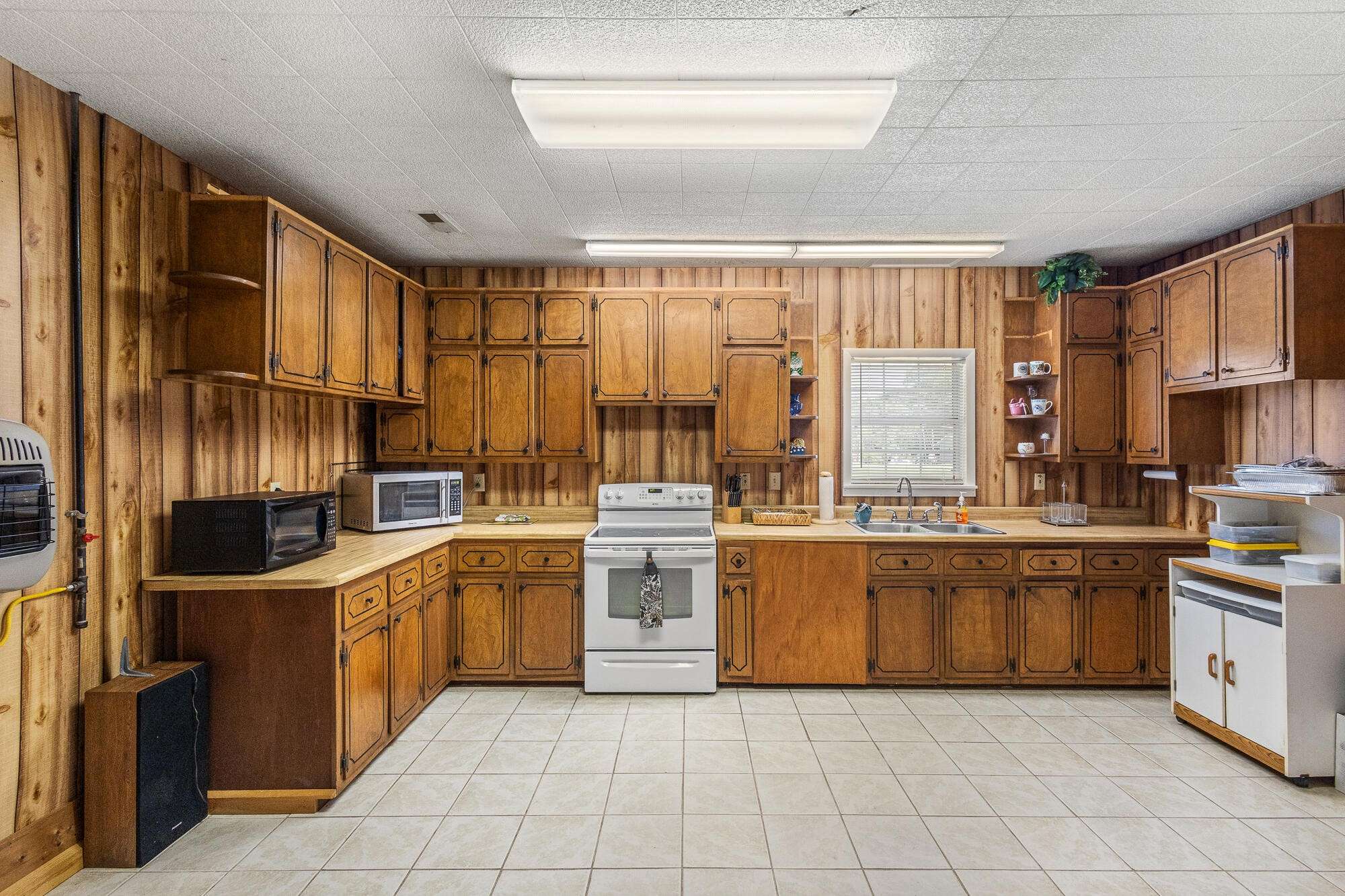 1027 Moore Street, Athens, TN 37303